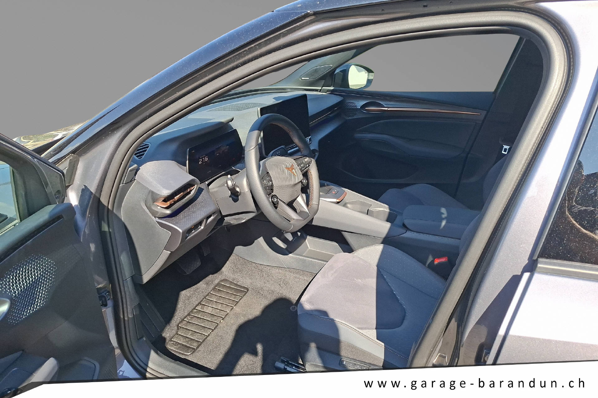 CUPRA Raval Dynamic Plus 52 kWh-image-1