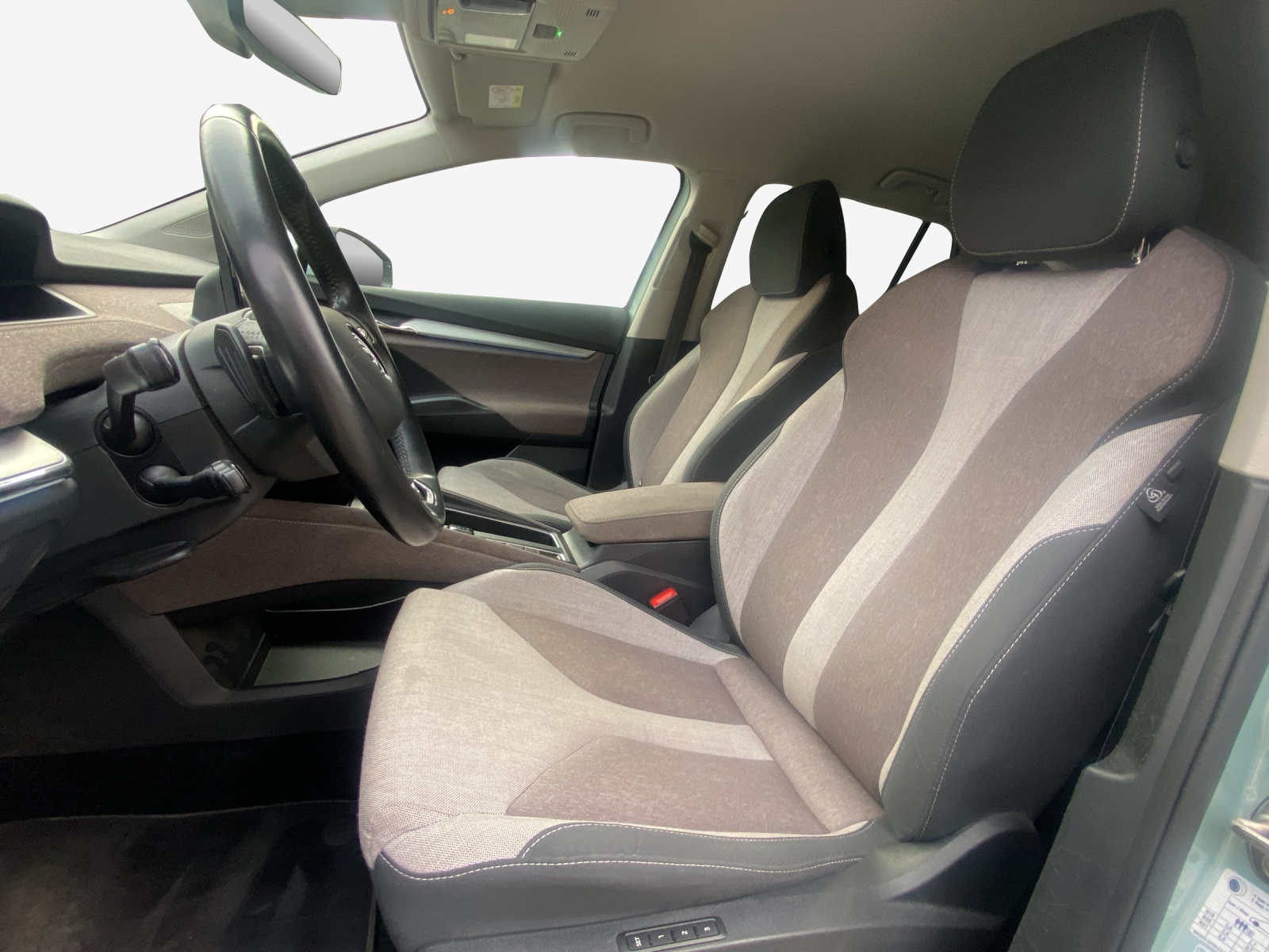 SKODA Enyaq iV 80-image-8