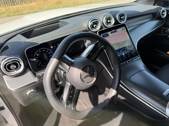 MERCEDES-BENZ GLC 220 d AMG Line 4matic-image-4