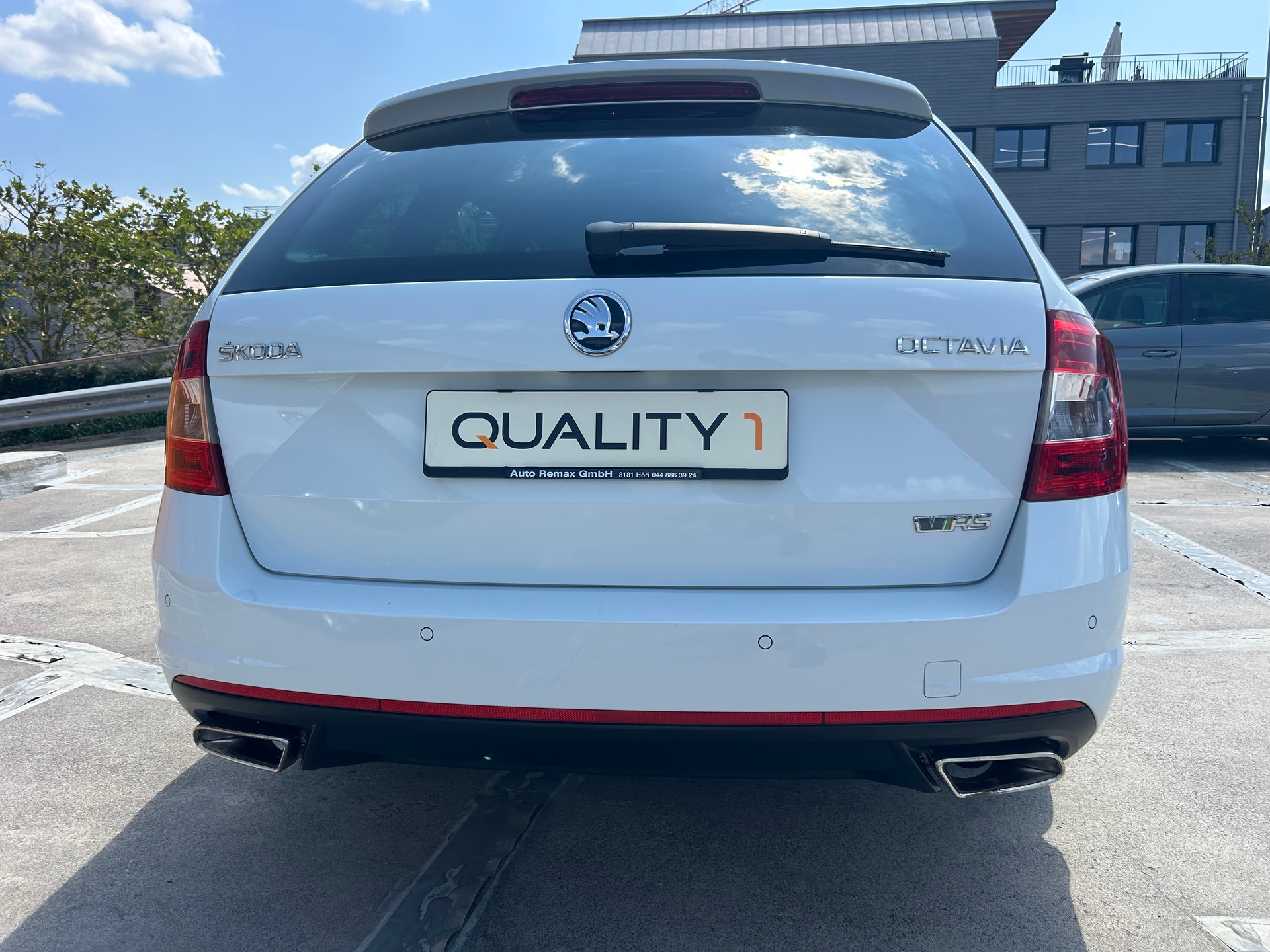 SKODA Octavia Combi 2.0 TSI RS DSG-image-3