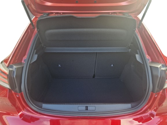 PEUGEOT 208 1.2 Hybrid Allure-image-10