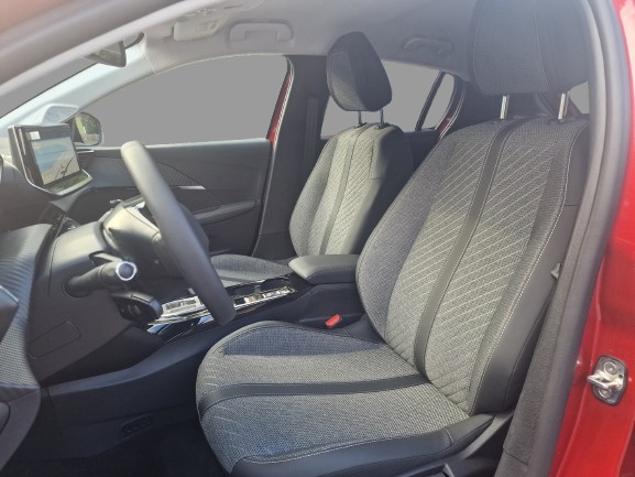 PEUGEOT 208 1.2 Hybrid Allure-image-8