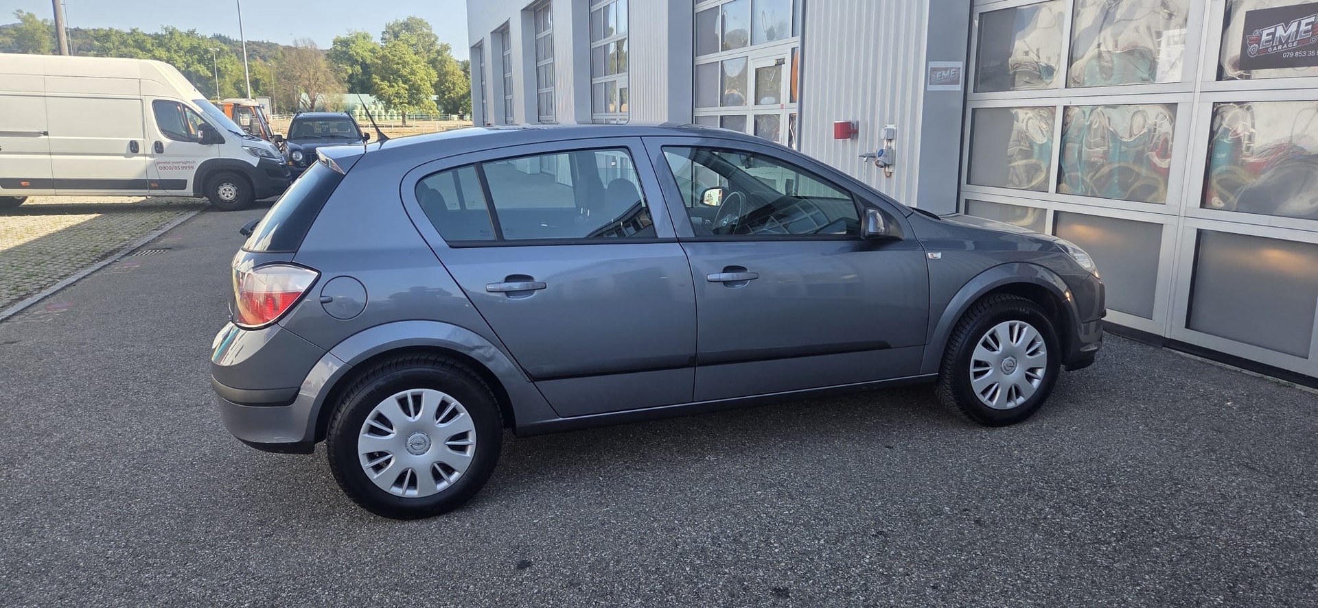 OPEL Astra 1.8i 16V Cosmo-image-2