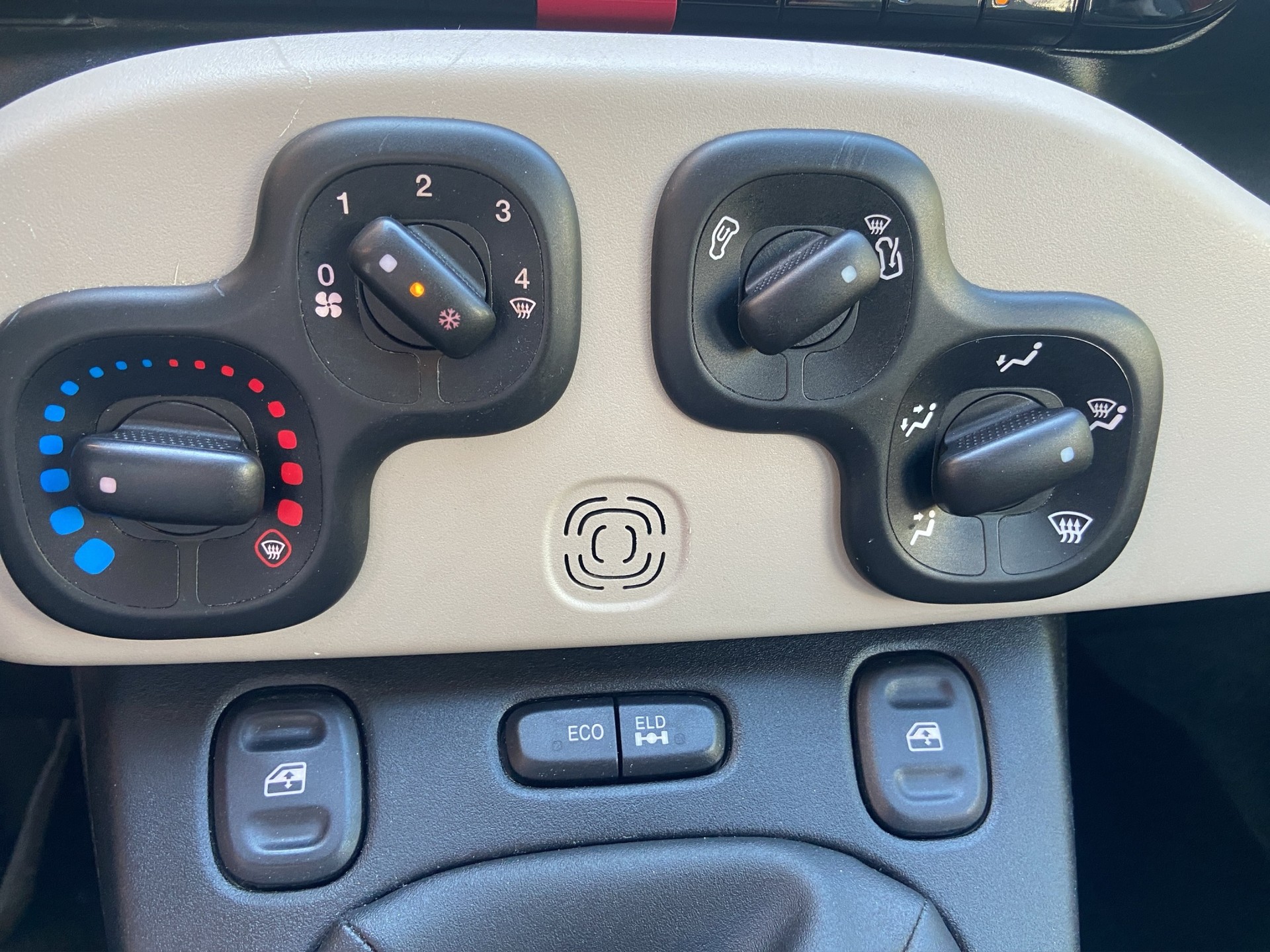 FIAT Panda 0.9 Twinair Turbo Climbing 4x4-image-11