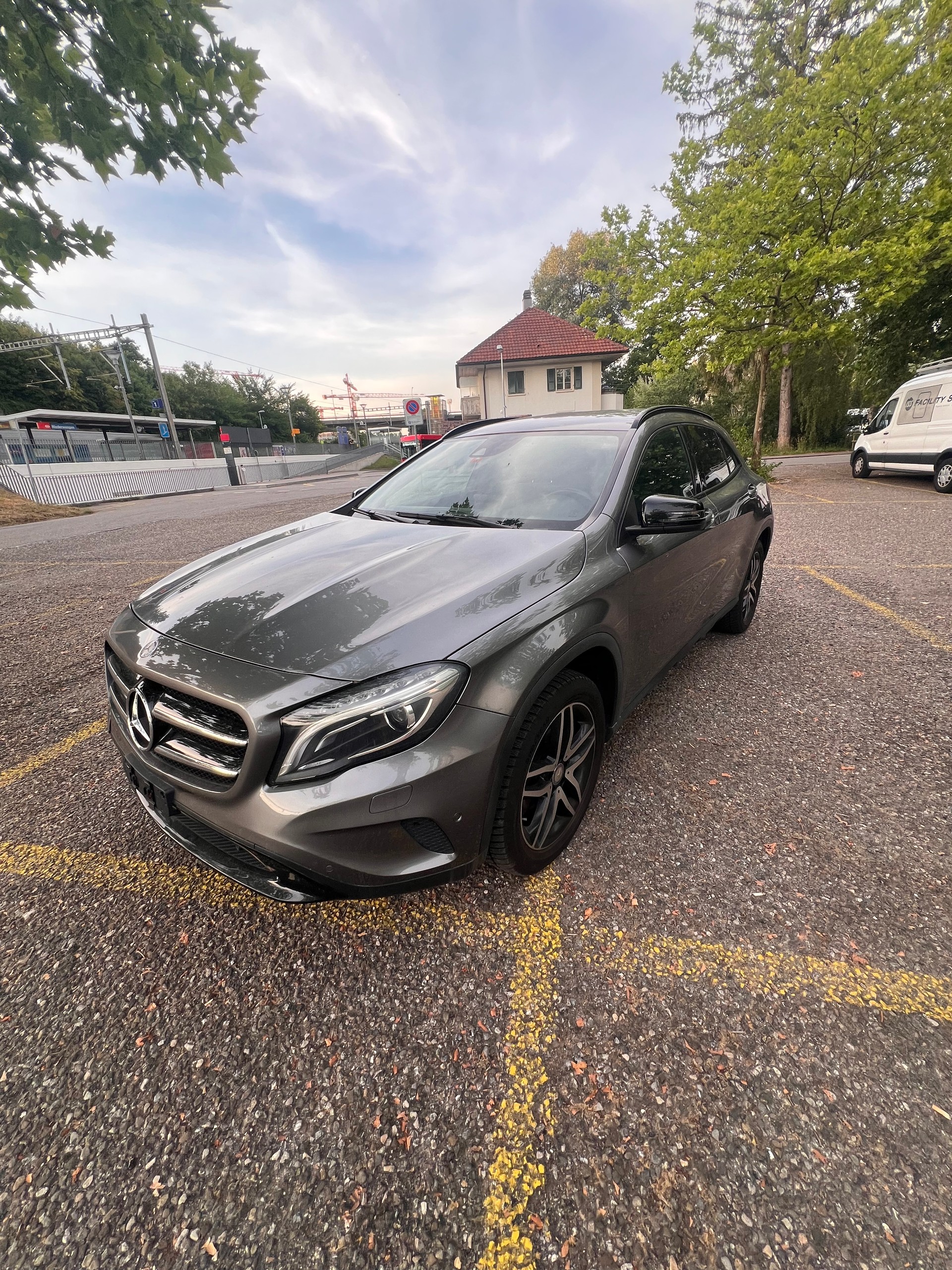 MERCEDES-BENZ GLA 200 CDI AMG Line 4Matic 7G-DCT-image-2