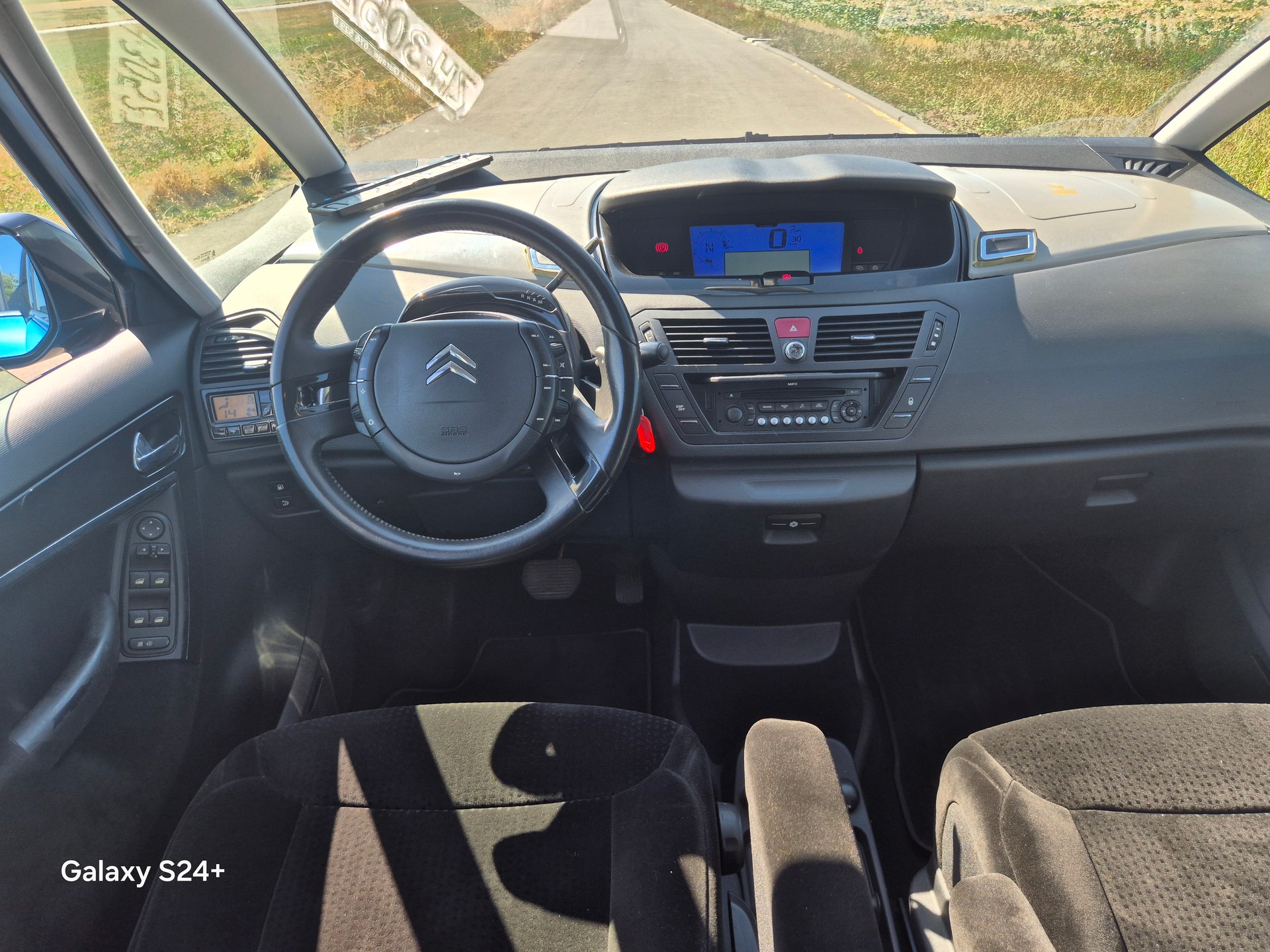 CITROEN C4 Picasso 2.0i 16V Exclusive Automatic-image-10