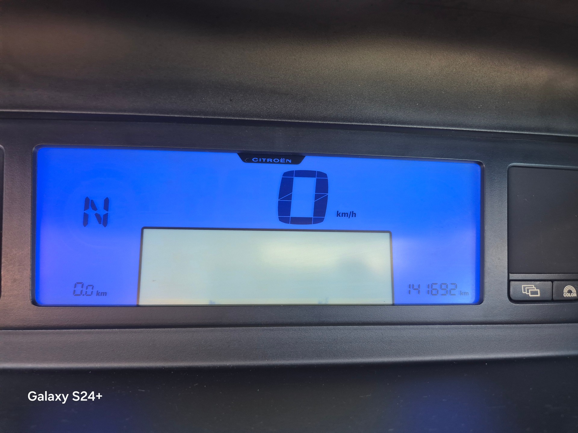 CITROEN C4 Picasso 2.0i 16V Exclusive Automatic-image-12