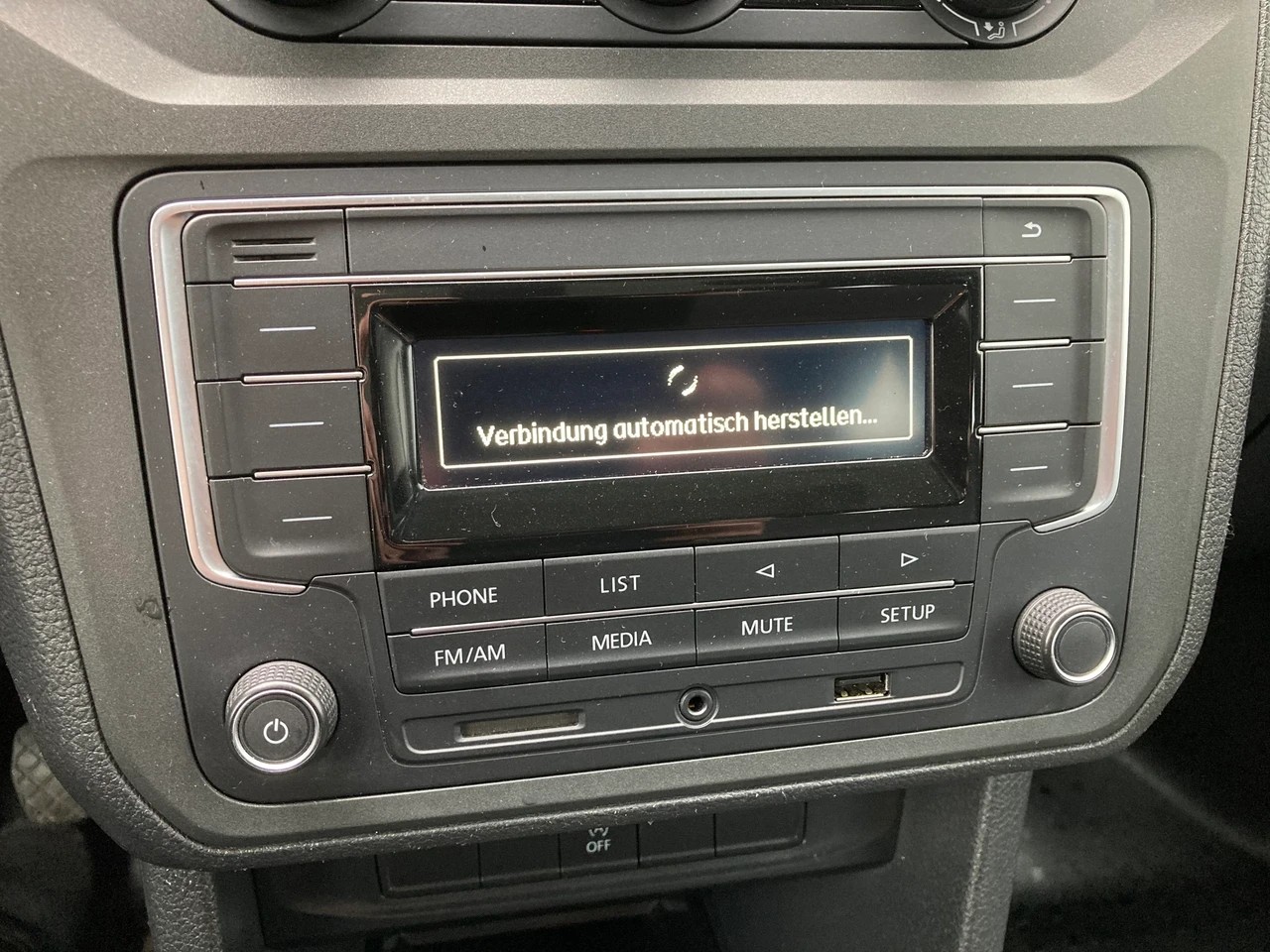 VW Caddy 2.0TDI BlueMotion Technology-image-11