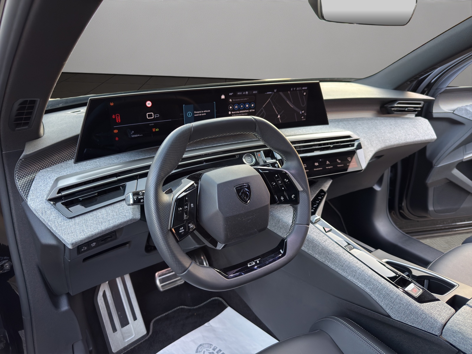 PEUGEOT 5008 145 Hybrid e-DCS6 GT-image-9