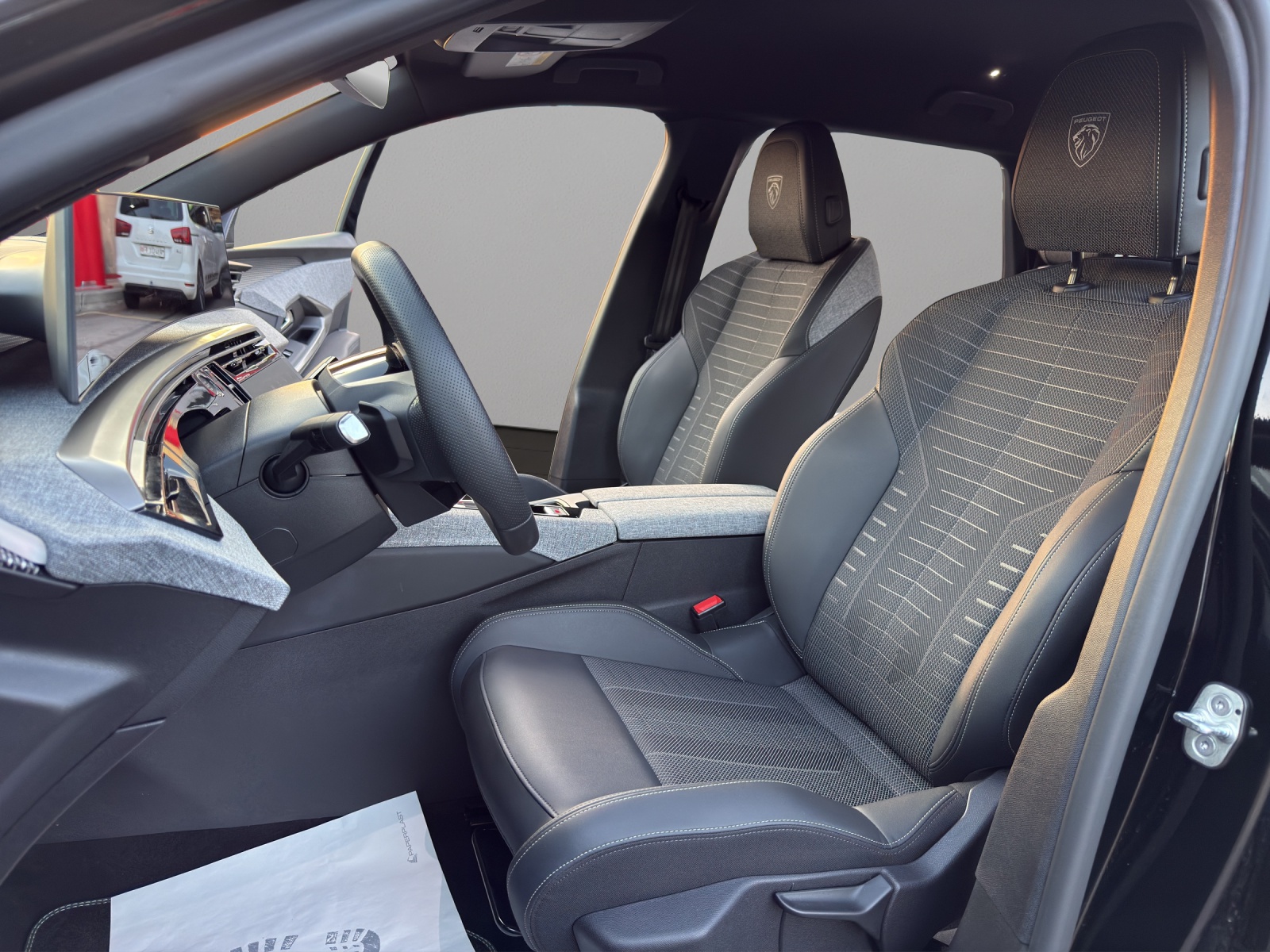 PEUGEOT 5008 145 Hybrid e-DCS6 GT-image-8