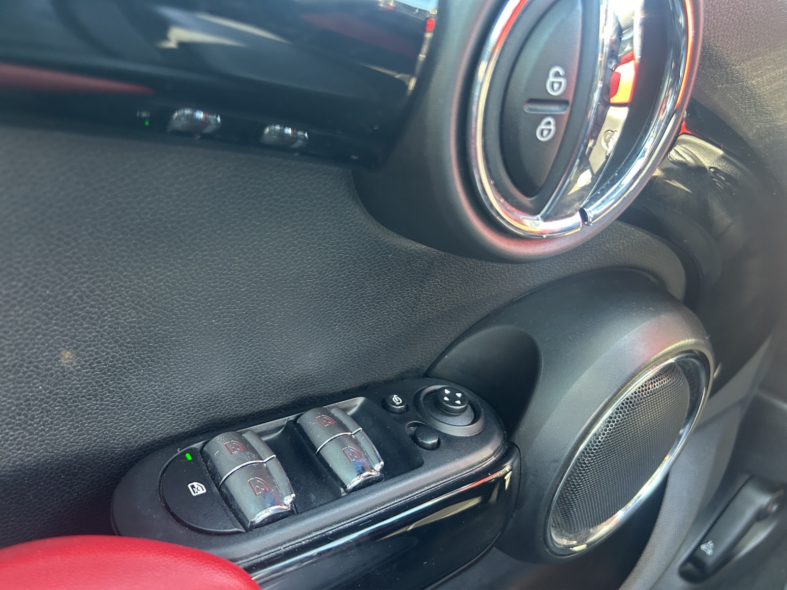 MINI Cooper S Steptronic-image-10