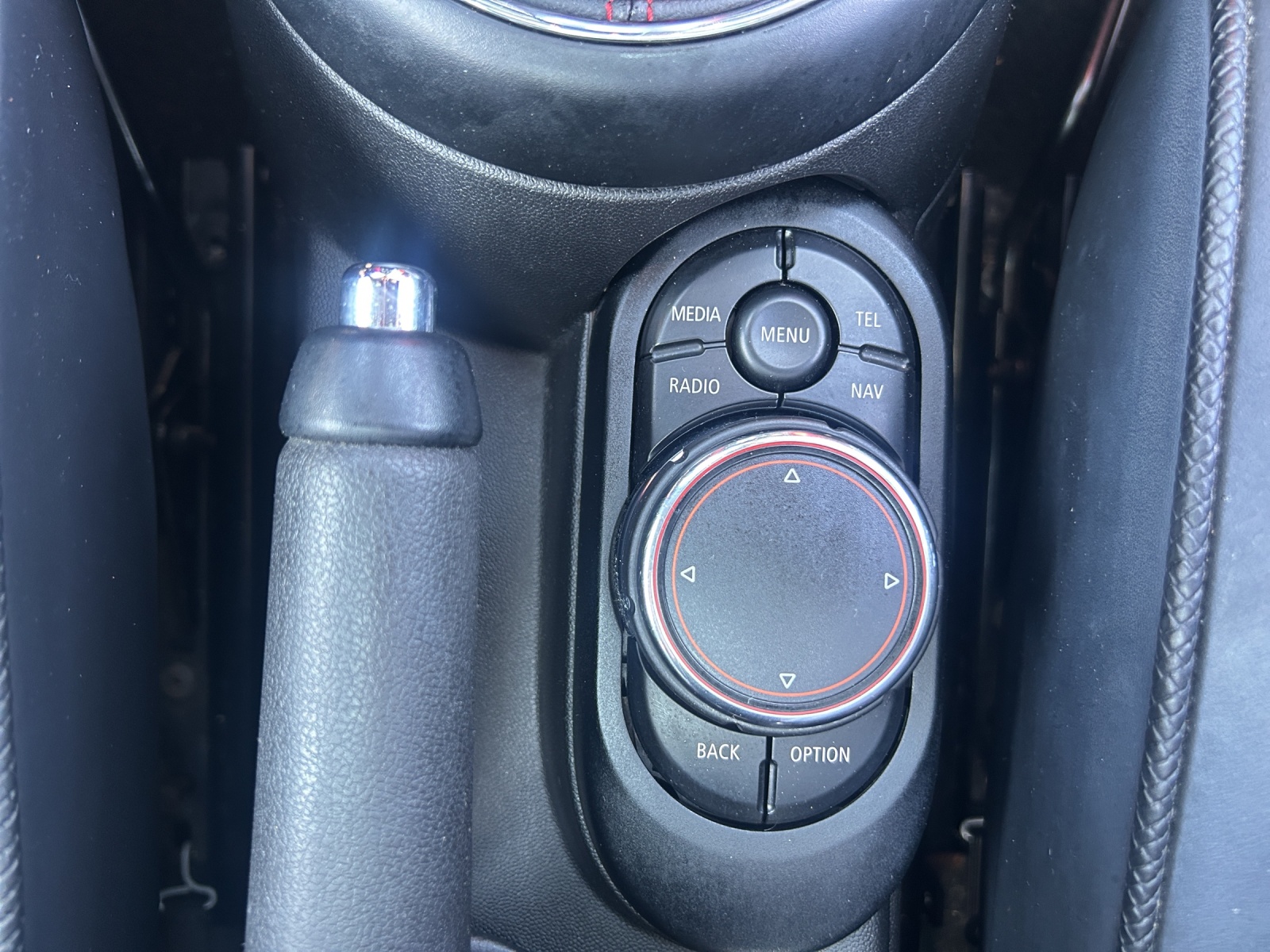 MINI Cooper S Steptronic-image-11