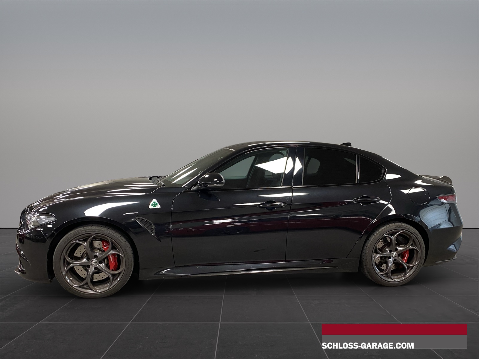 ALFA ROMEO Giulia 2.9 V6 510 AT Quadr-image-1