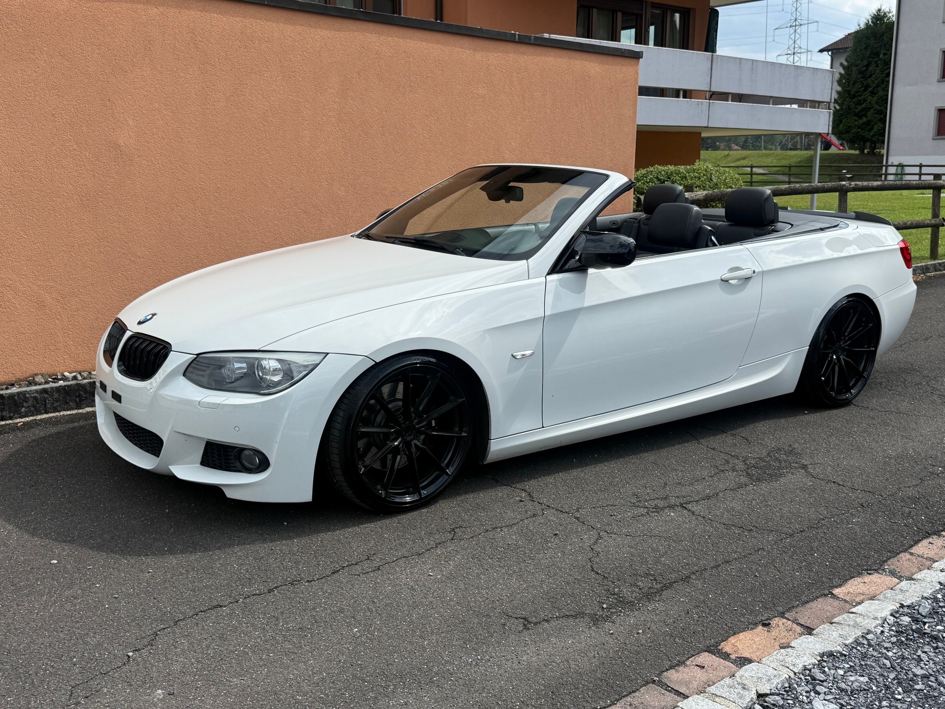 BMW 335i Cabriolet DSG-image-4