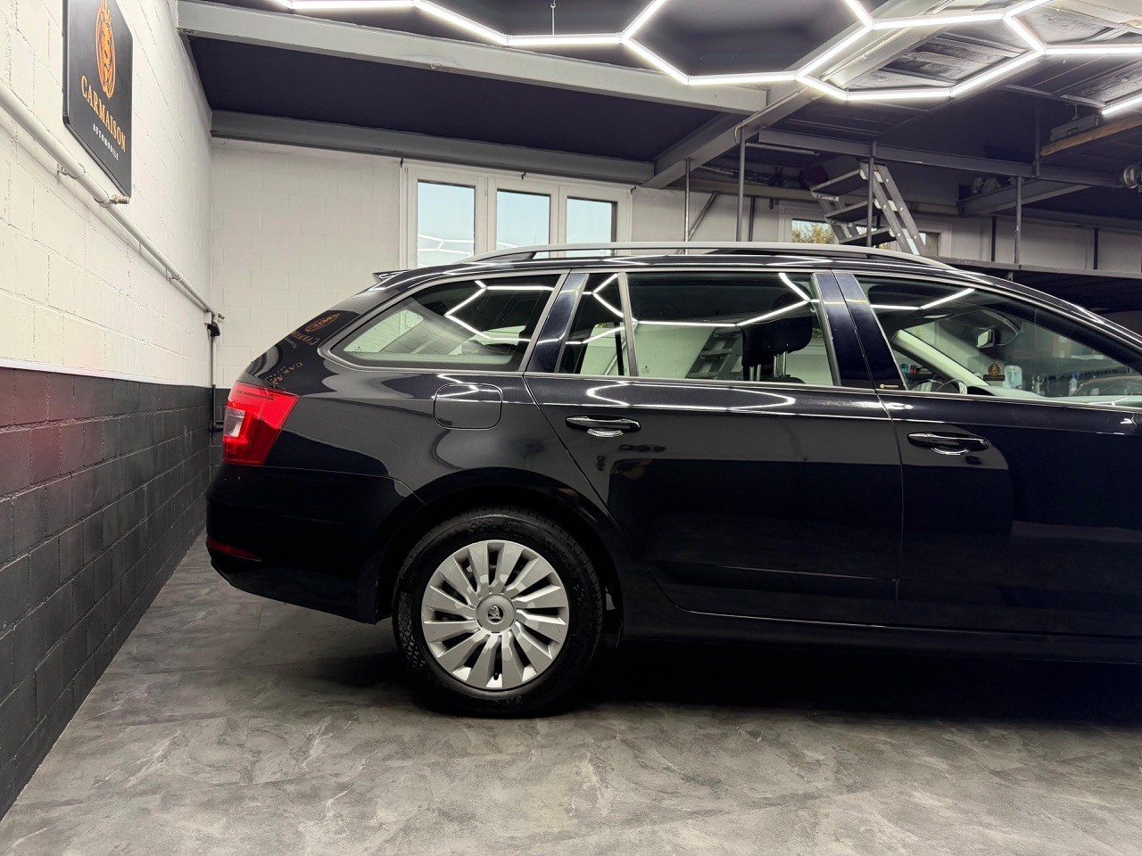 SKODA Octavia Combi 1.5 TSI Ambition DSG-image-8