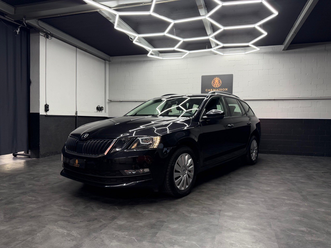 SKODA Octavia Combi 1.5 TSI Ambition DSG-image-2