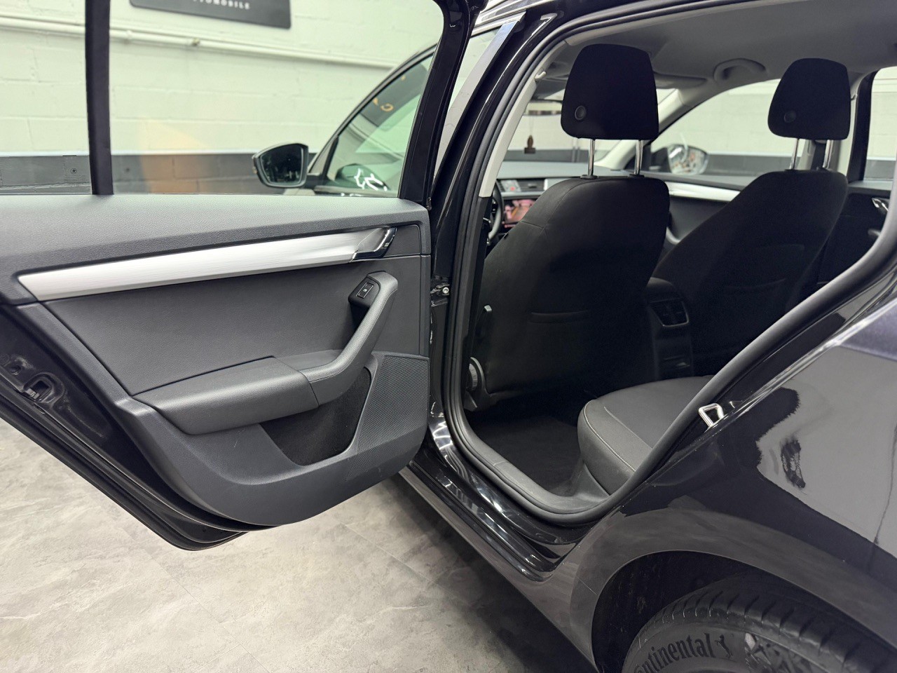 SKODA Octavia Combi 1.5 TSI Ambition DSG-image-21