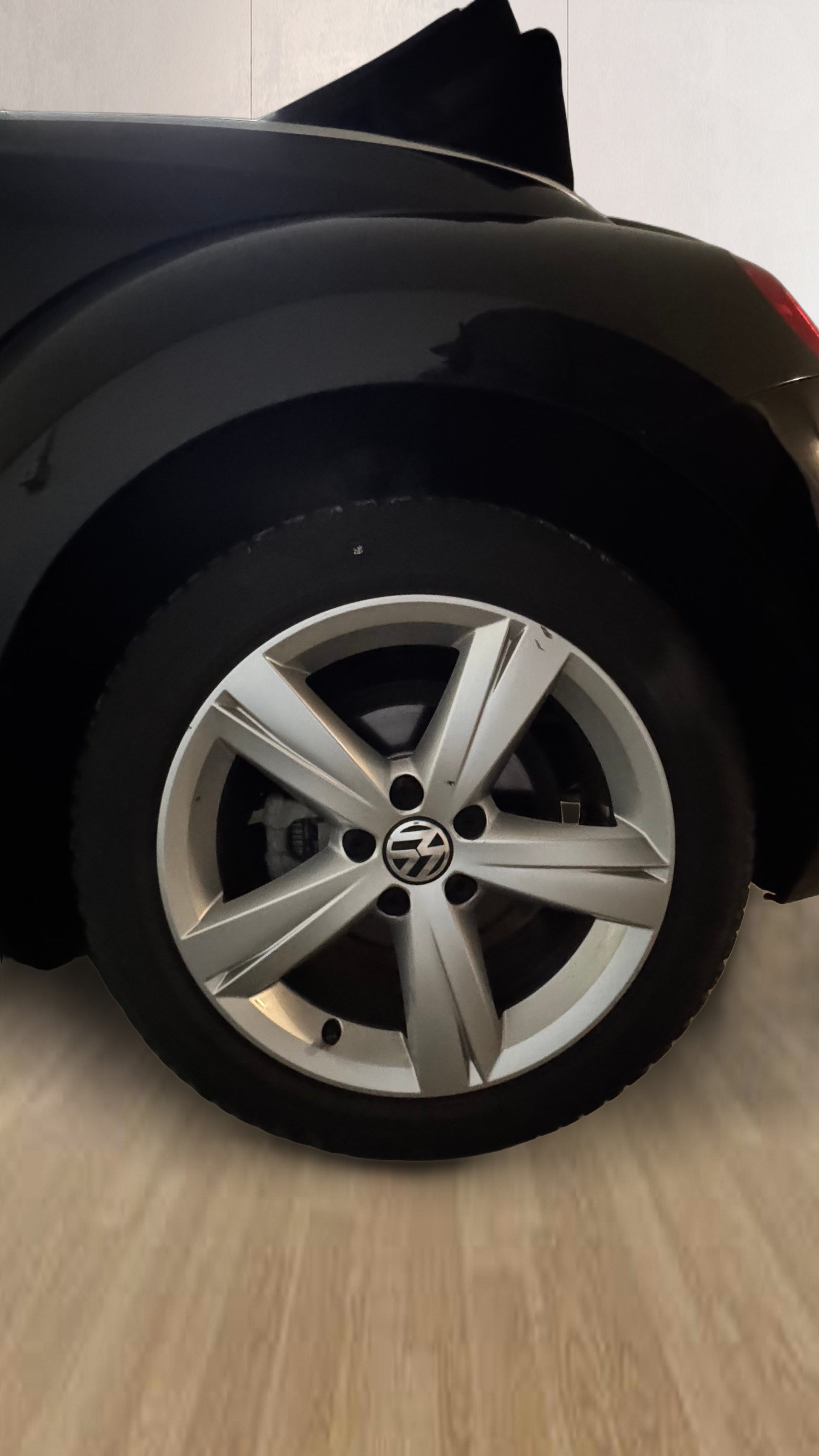 VW Beetle Cabrio 1.4 TSI Sport DSG-image-7