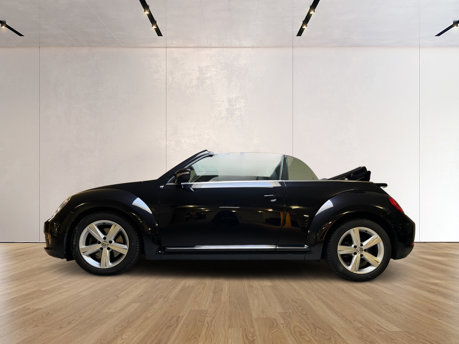VW Beetle Cabrio 1.4 TSI Sport DSG-image-1