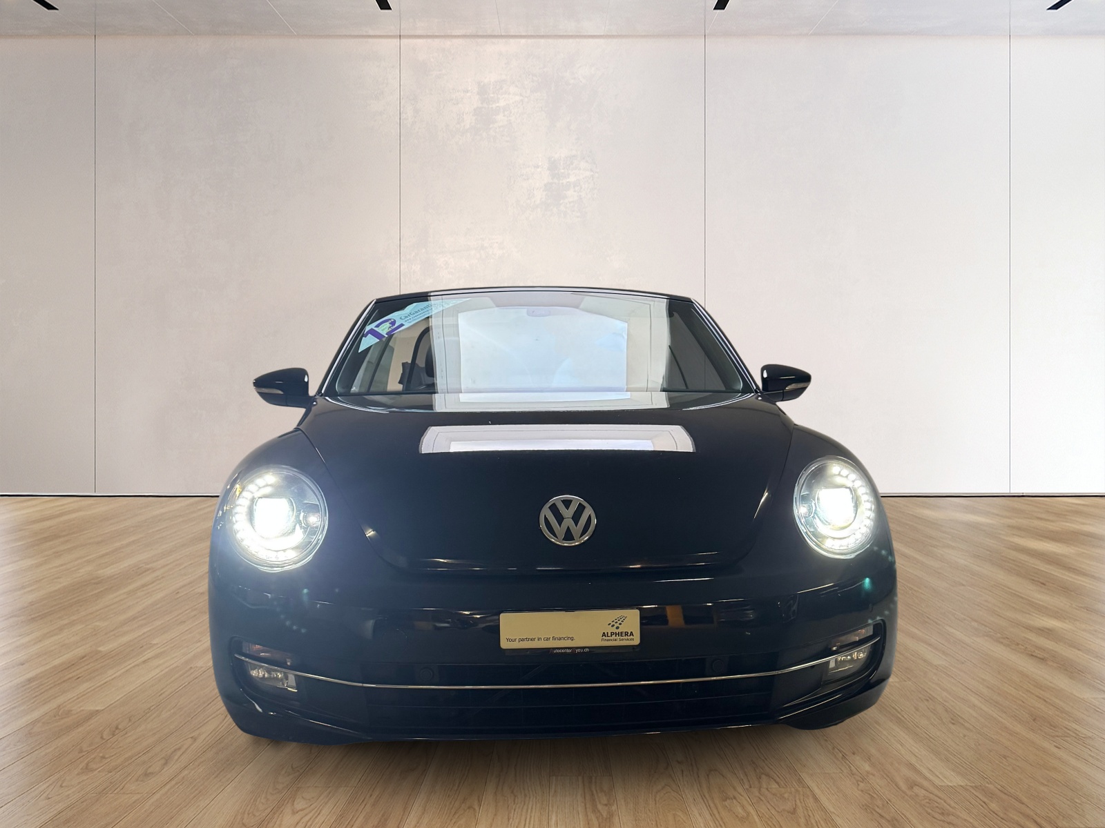 VW Beetle Cabrio 1.4 TSI Sport DSG-image-3