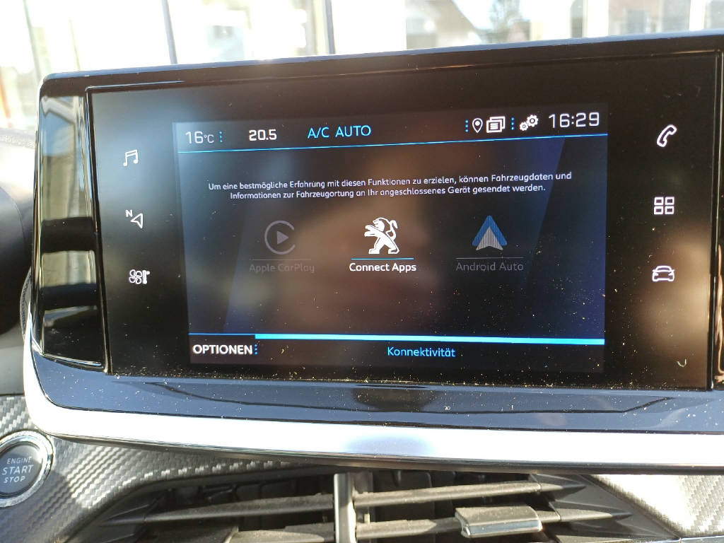 PEUGEOT 208 1.2 PureTech 100 Allure-image-11