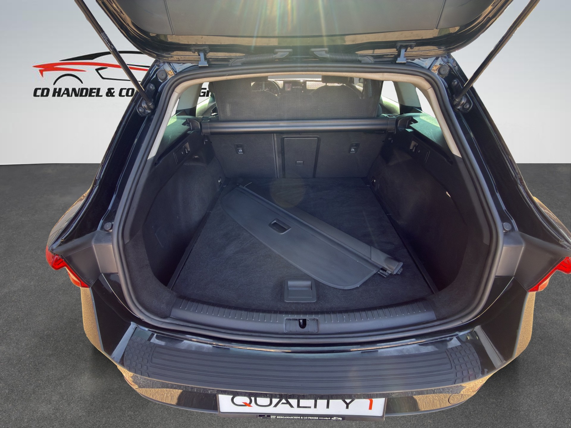 SEAT Leon ST 2.0 TDI EVO DSG 4Drive Hola FR-image-13