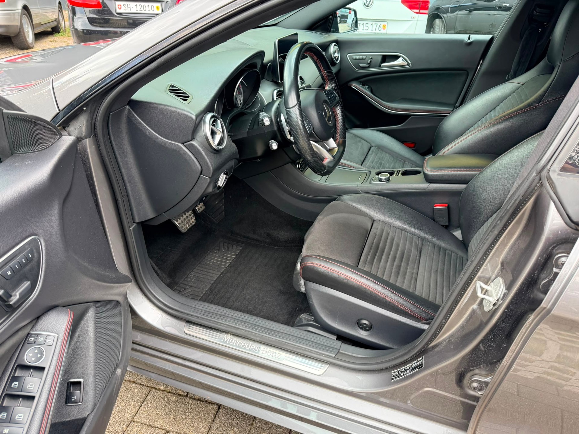 MERCEDES-BENZ CLA Shooting Brake 250 AMG Line 7G-DCT 4Matic-image-8