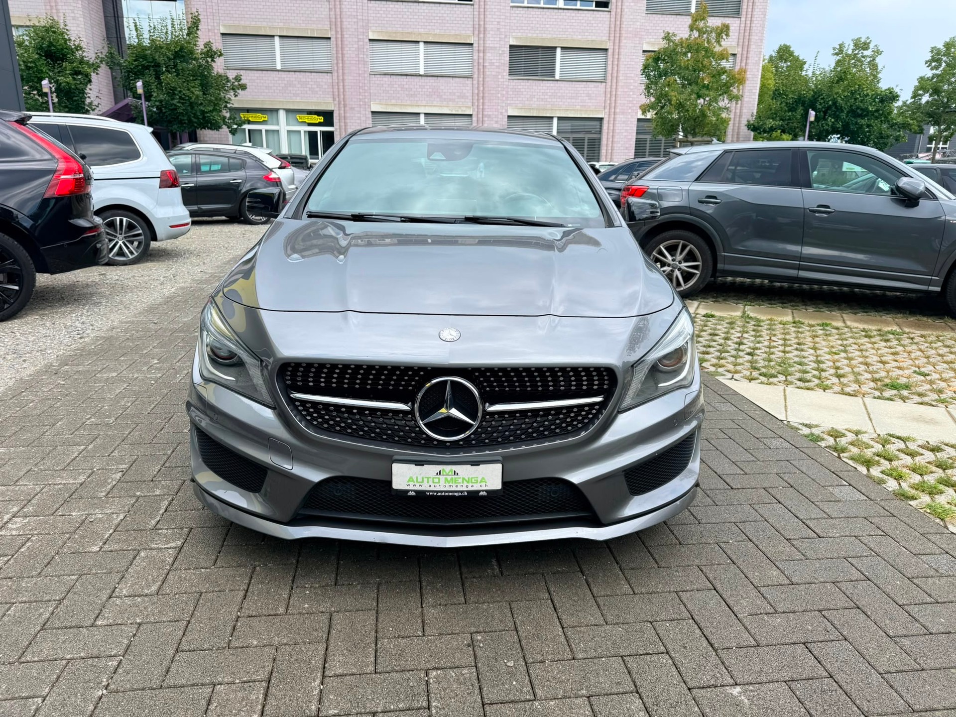 MERCEDES-BENZ CLA Shooting Brake 250 AMG Line 7G-DCT 4Matic-image-1