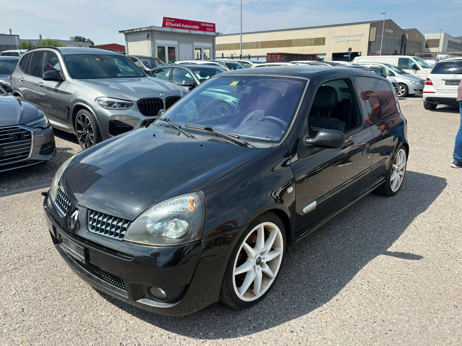 RENAULT Clio 2.0 16V Sport-image-0