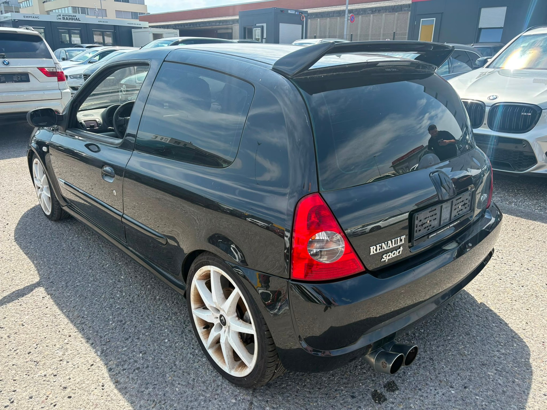 RENAULT Clio 2.0 16V Sport-image-2