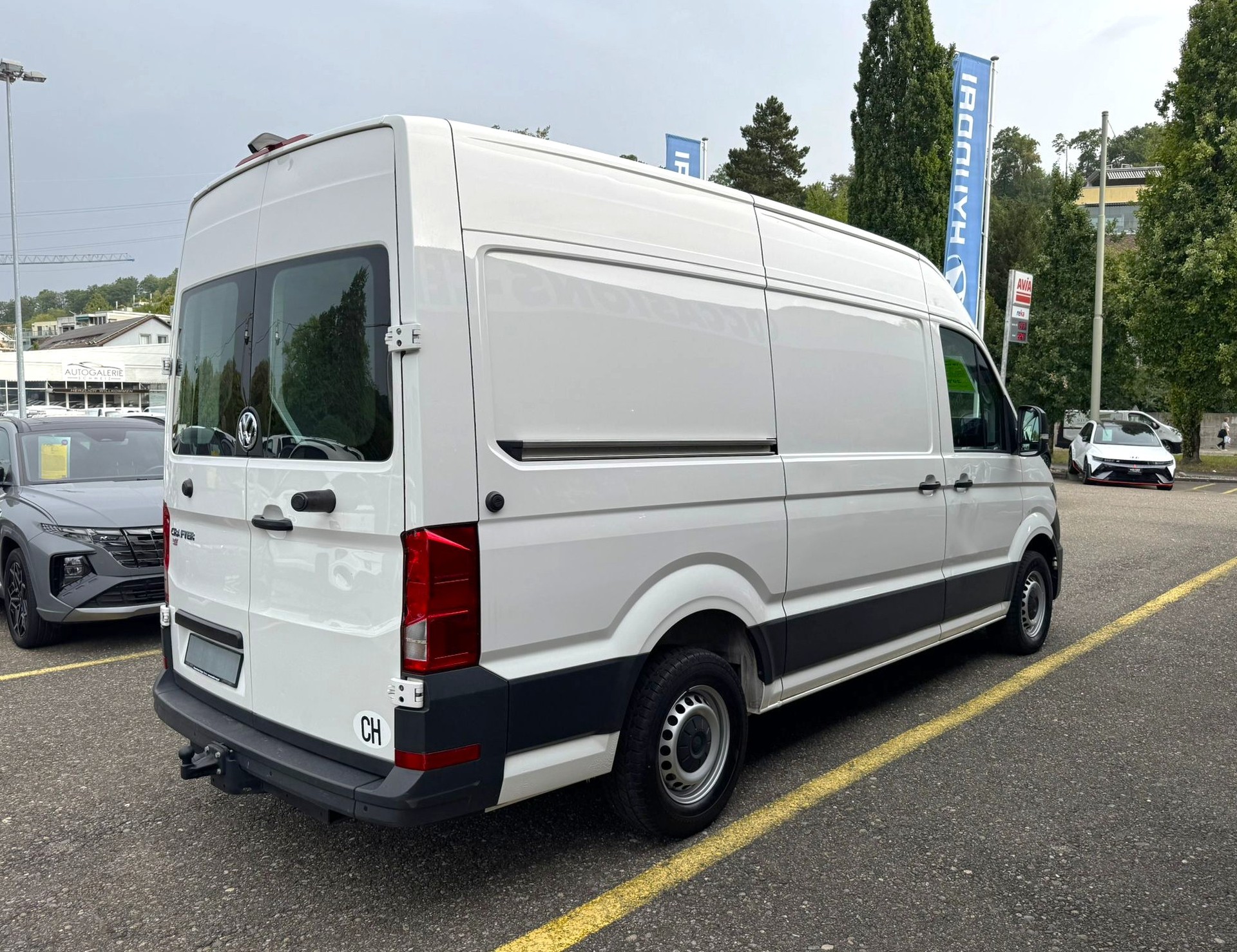 VW Crafter 35 2.0 TDI L3 AT-image-7