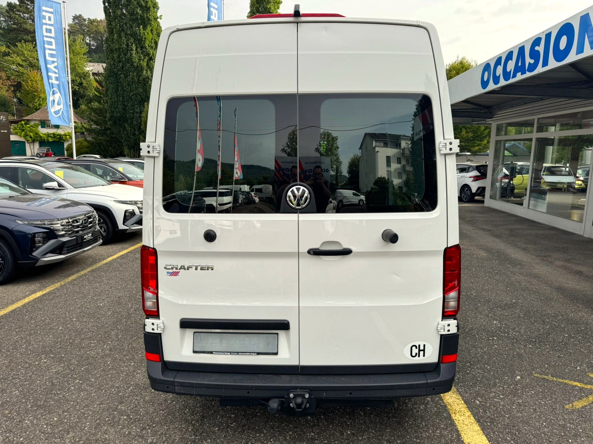 VW Crafter 35 2.0 TDI L3 AT-image-16
