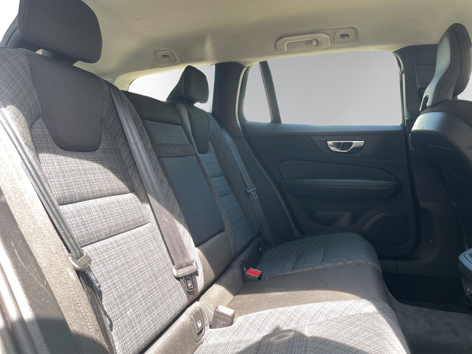 VOLVO V60 B4 Diesel Mild Hybrid Core Geartronic-image-11