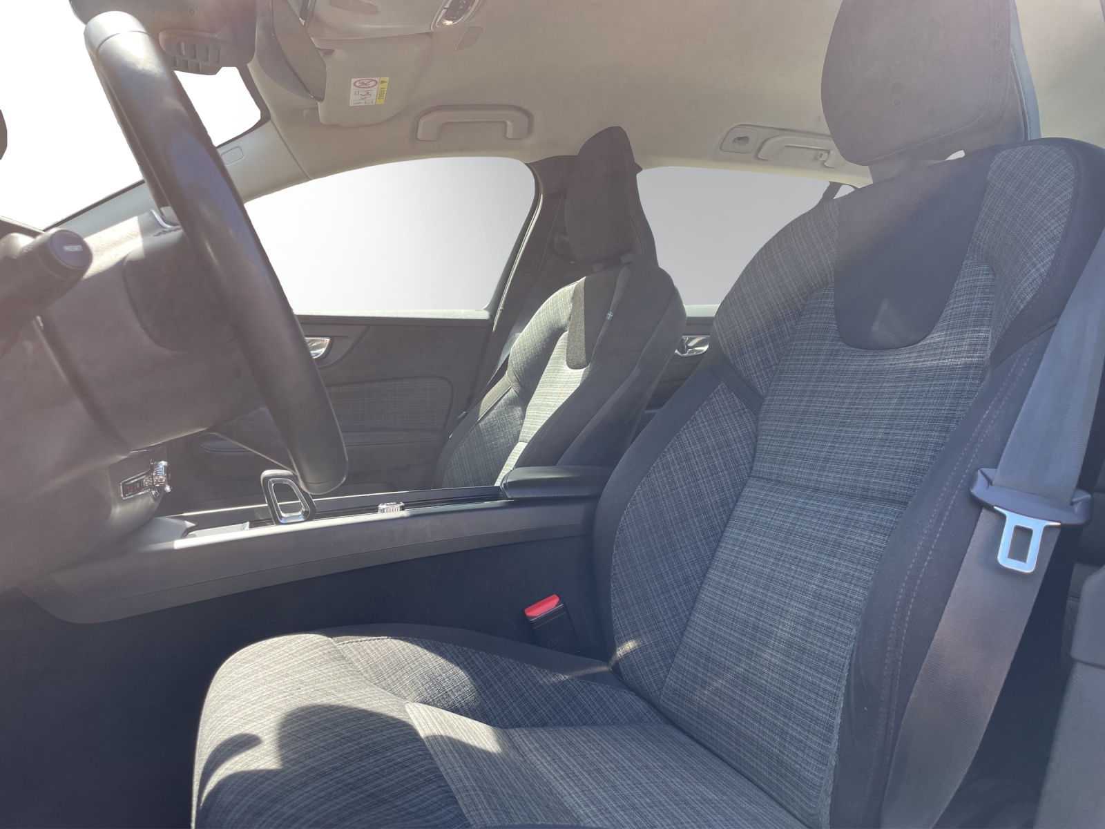 VOLVO V60 B4 Diesel Mild Hybrid Core Geartronic-image-9