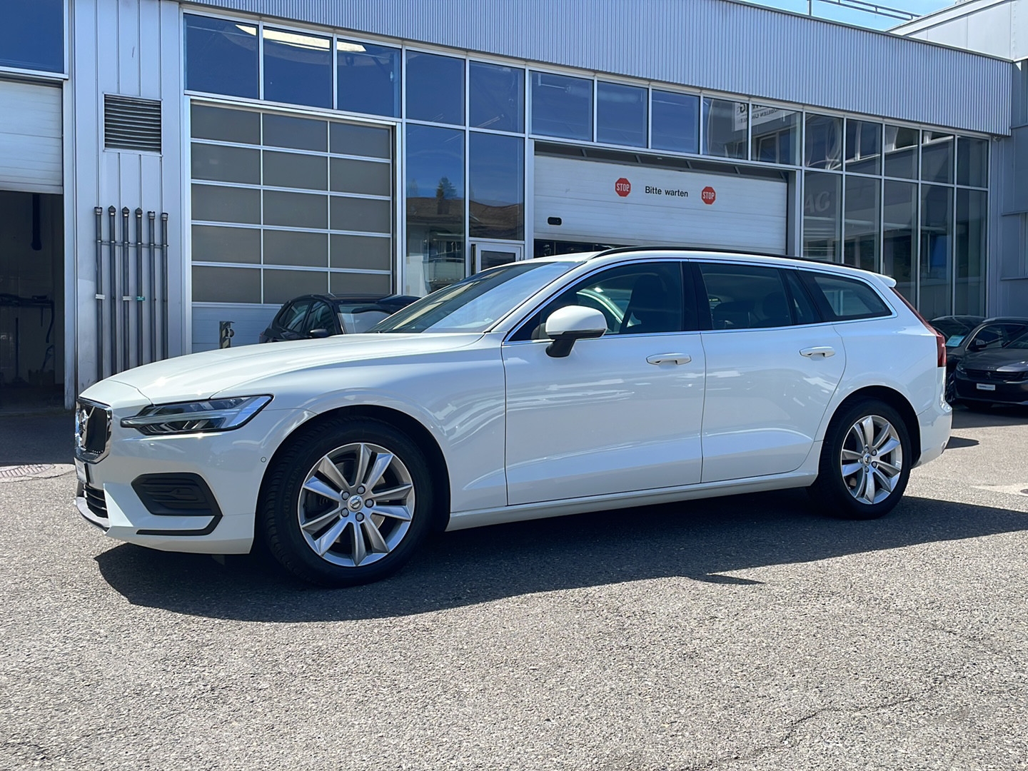 VOLVO V60 B4 Diesel Mild Hybrid Core Geartronic-image-0