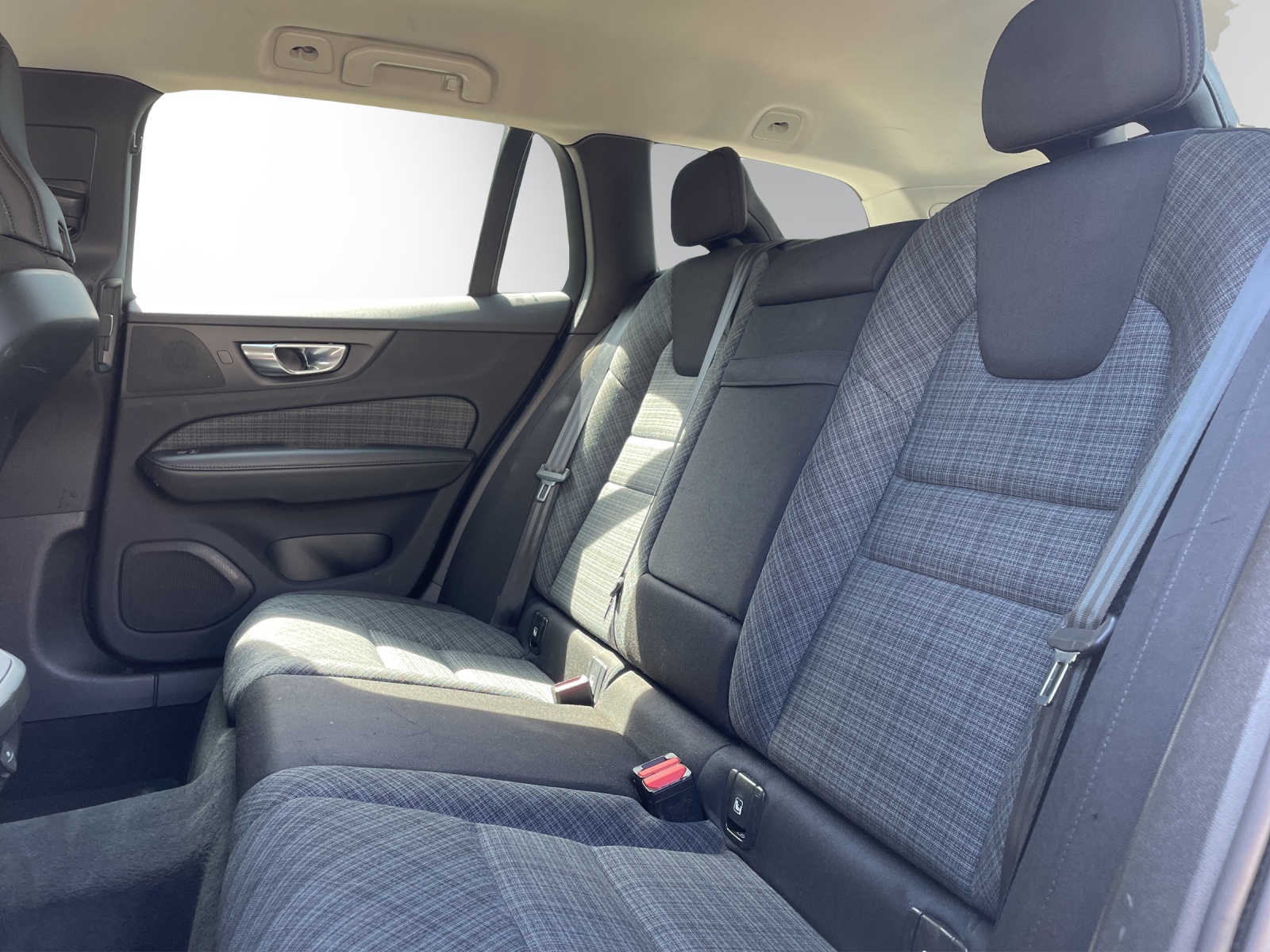VOLVO V60 B4 Diesel Mild Hybrid Core Geartronic-image-10
