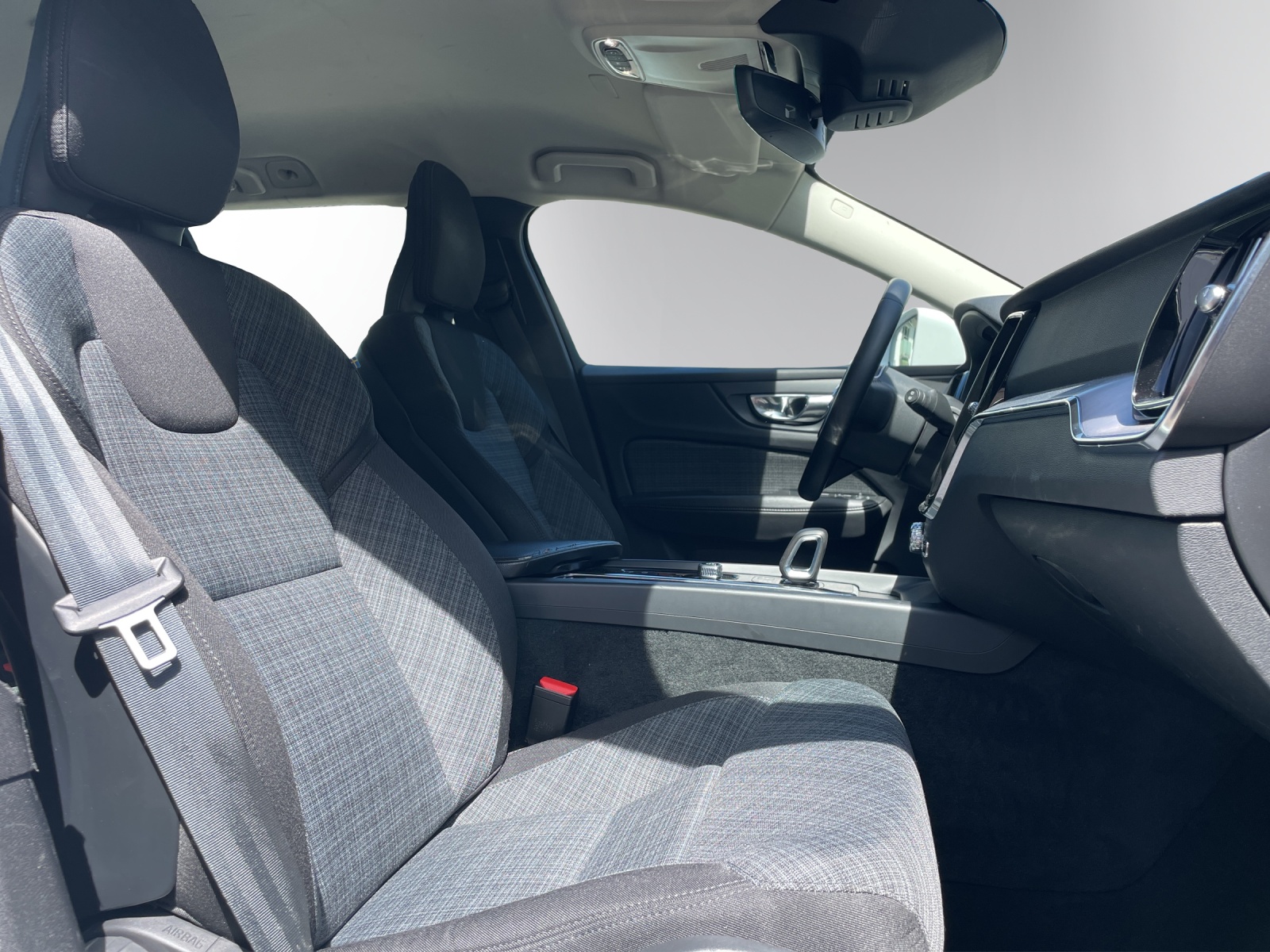 VOLVO V60 B4 Diesel Mild Hybrid Core Geartronic-image-12
