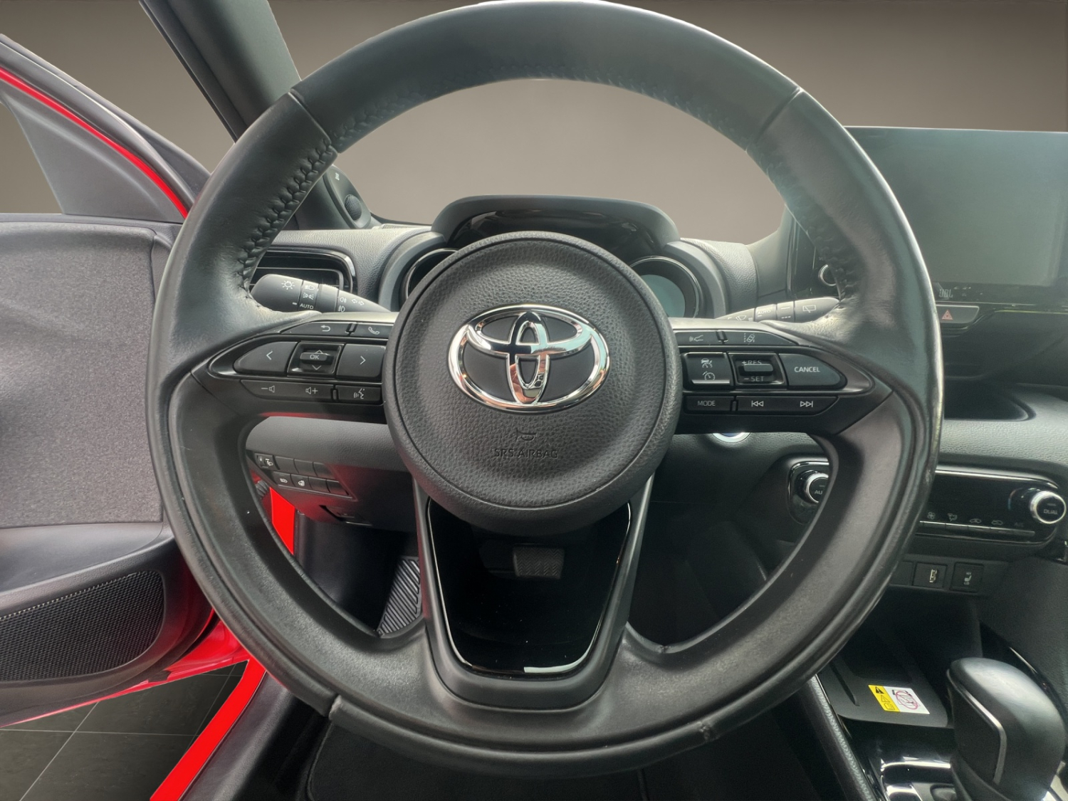 TOYOTA Yaris 1.5 VVT-i HSD Premiere Edition-image-11