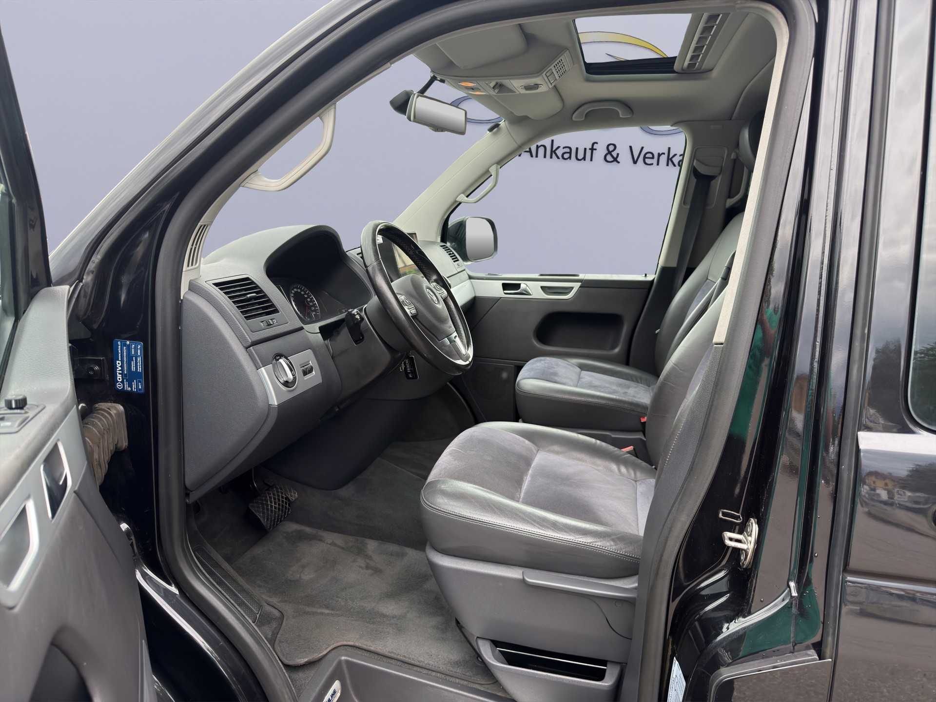 VW T5 Multivan 2.0 Bi-TDI CR Highline 4Motion DSG-image-9