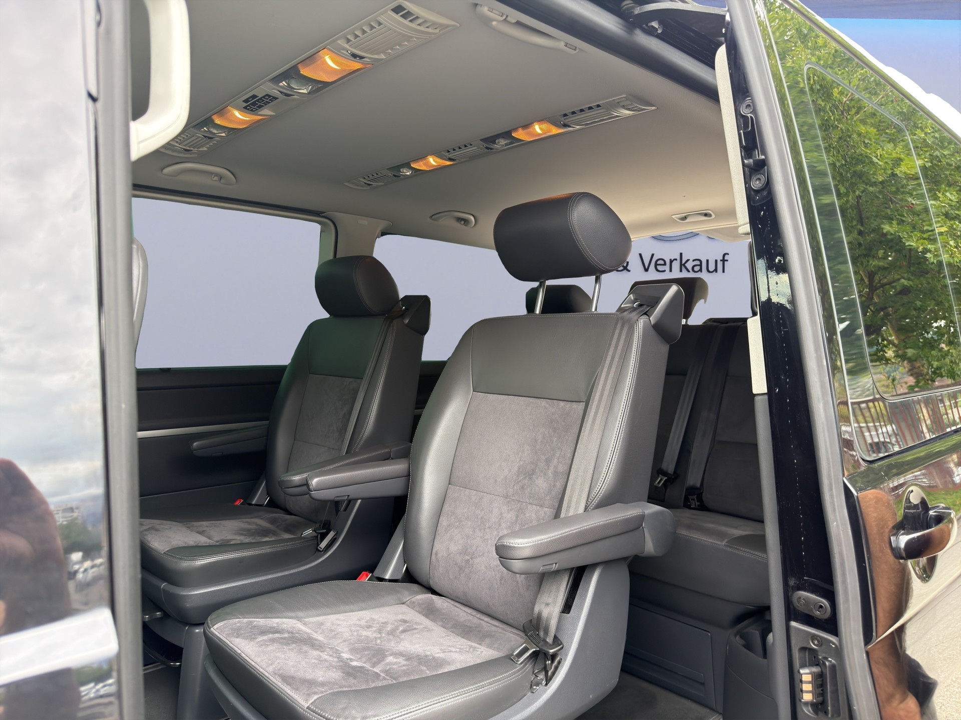VW T5 Multivan 2.0 Bi-TDI CR Highline 4Motion DSG-image-15