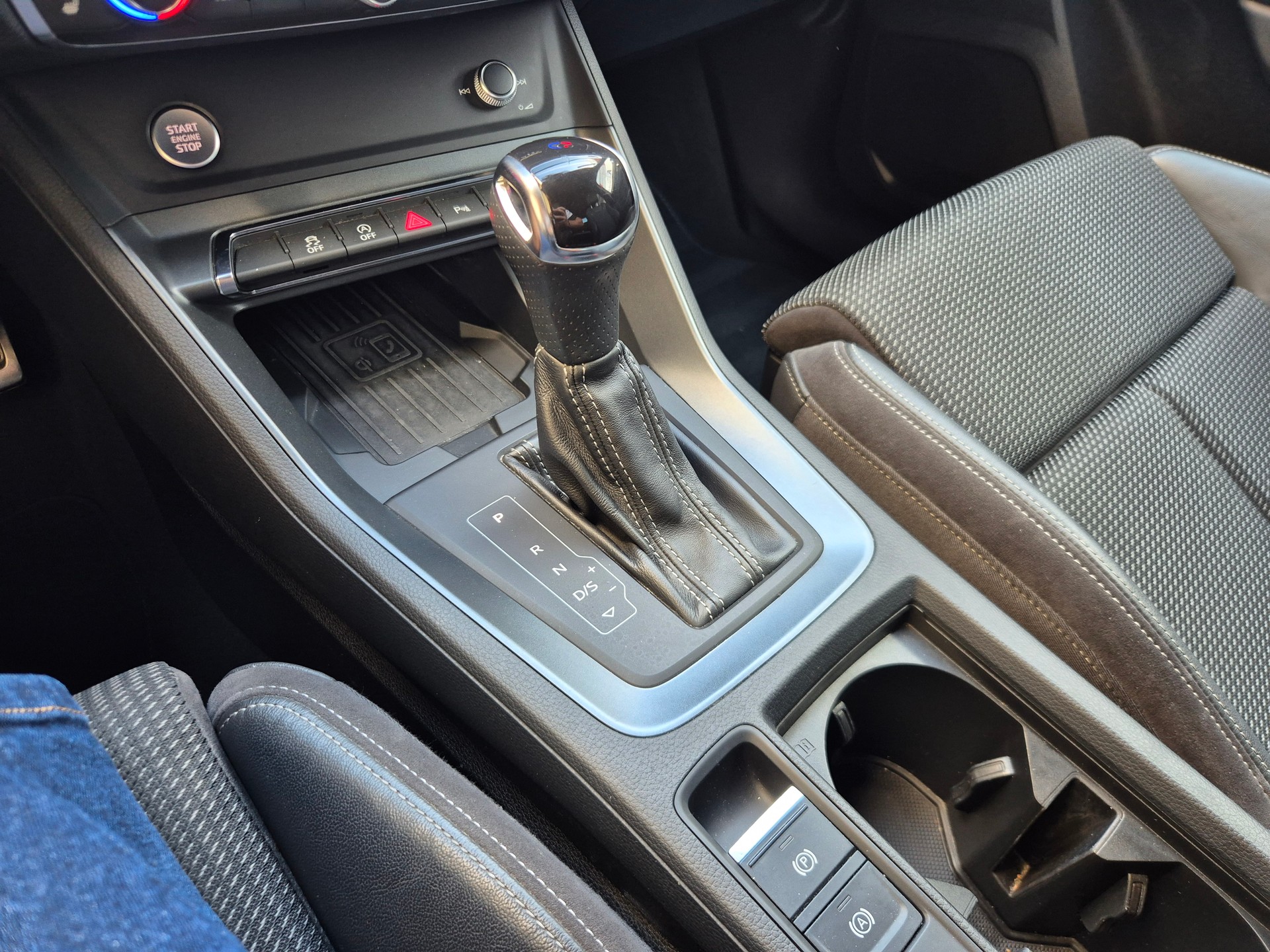 AUDI Q3 35 TFSI S line S-tronic-image-13