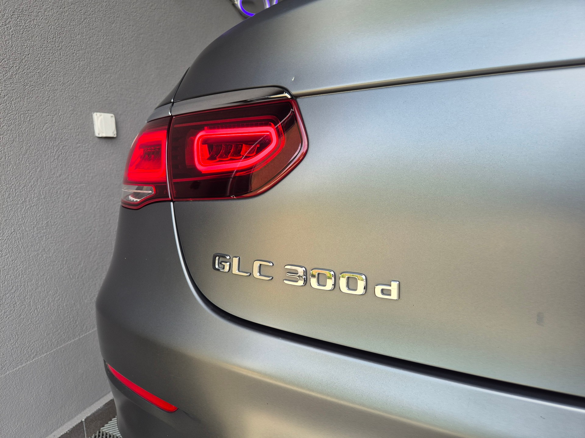 MERCEDES-BENZ GLC Coupé 300 d AMG Line 4Matic 9G-Tronic-image-6