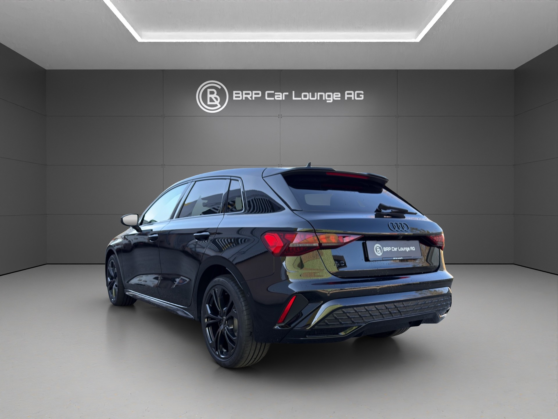 AUDI A3 Sportback TFSI 110 kW S line S tronic-image-2