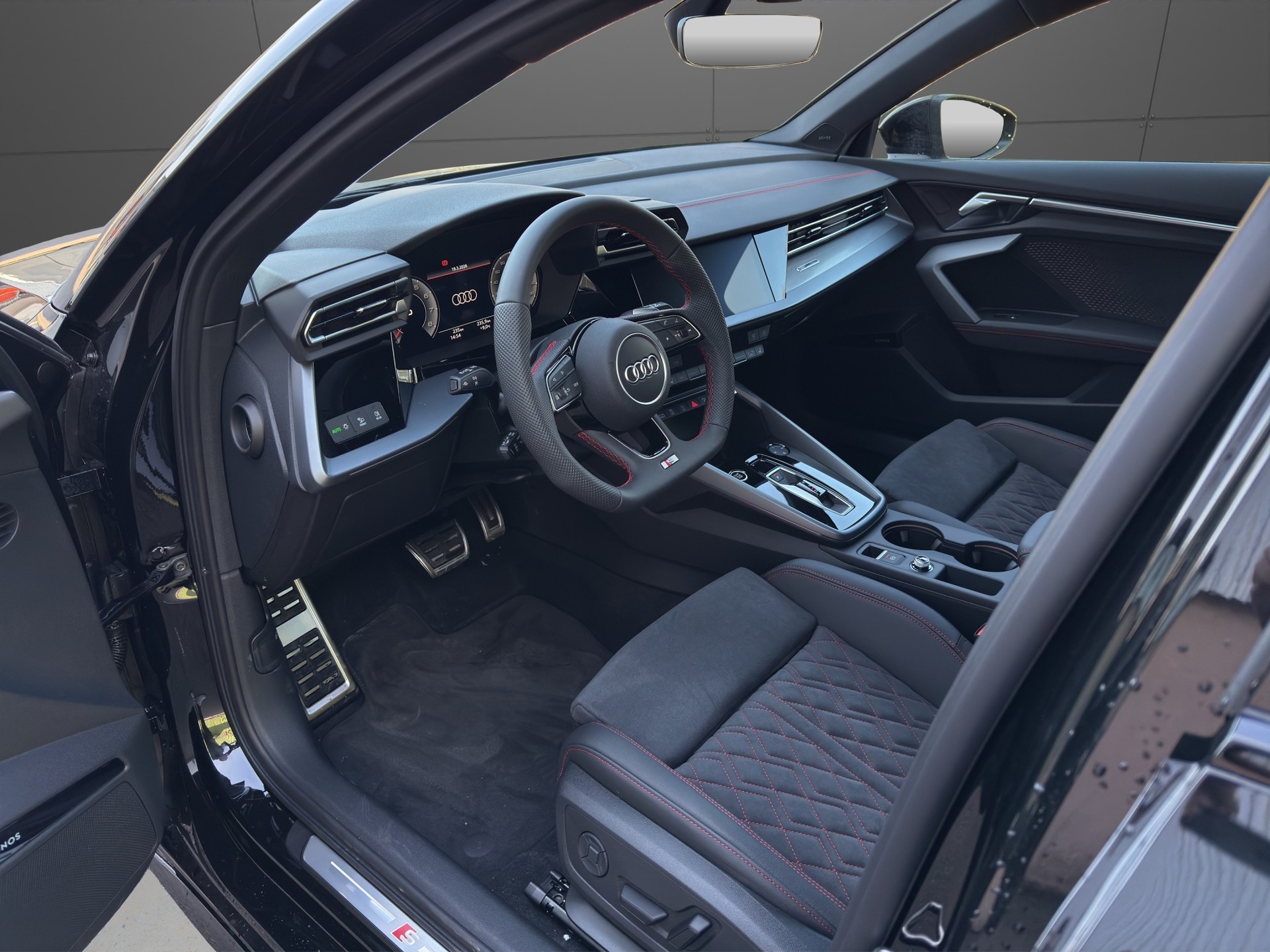 AUDI A3 Sportback TFSI 110 kW S line S tronic-image-9