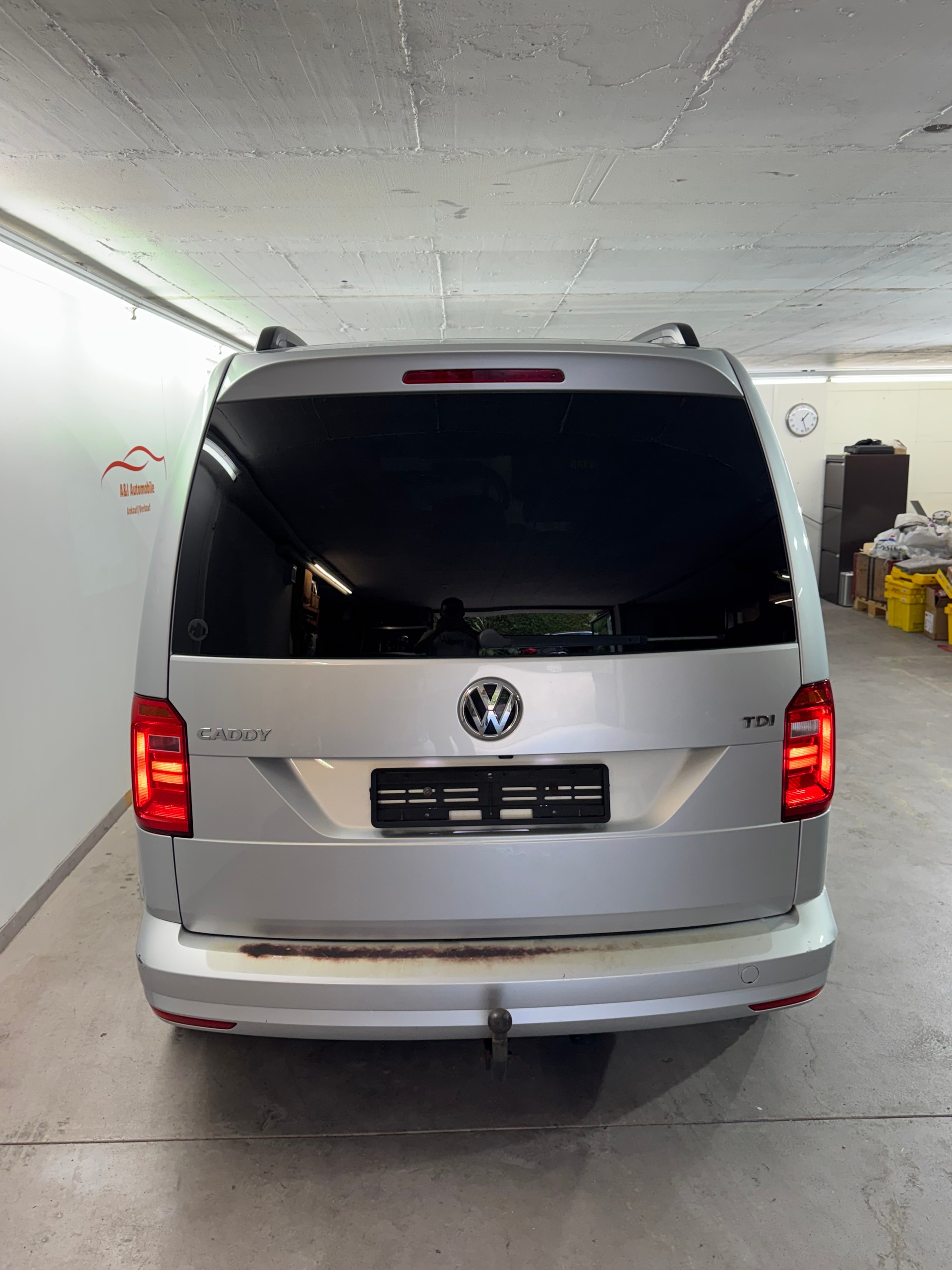 VW Caddy 2.0 TDI Family Beach-image-5
