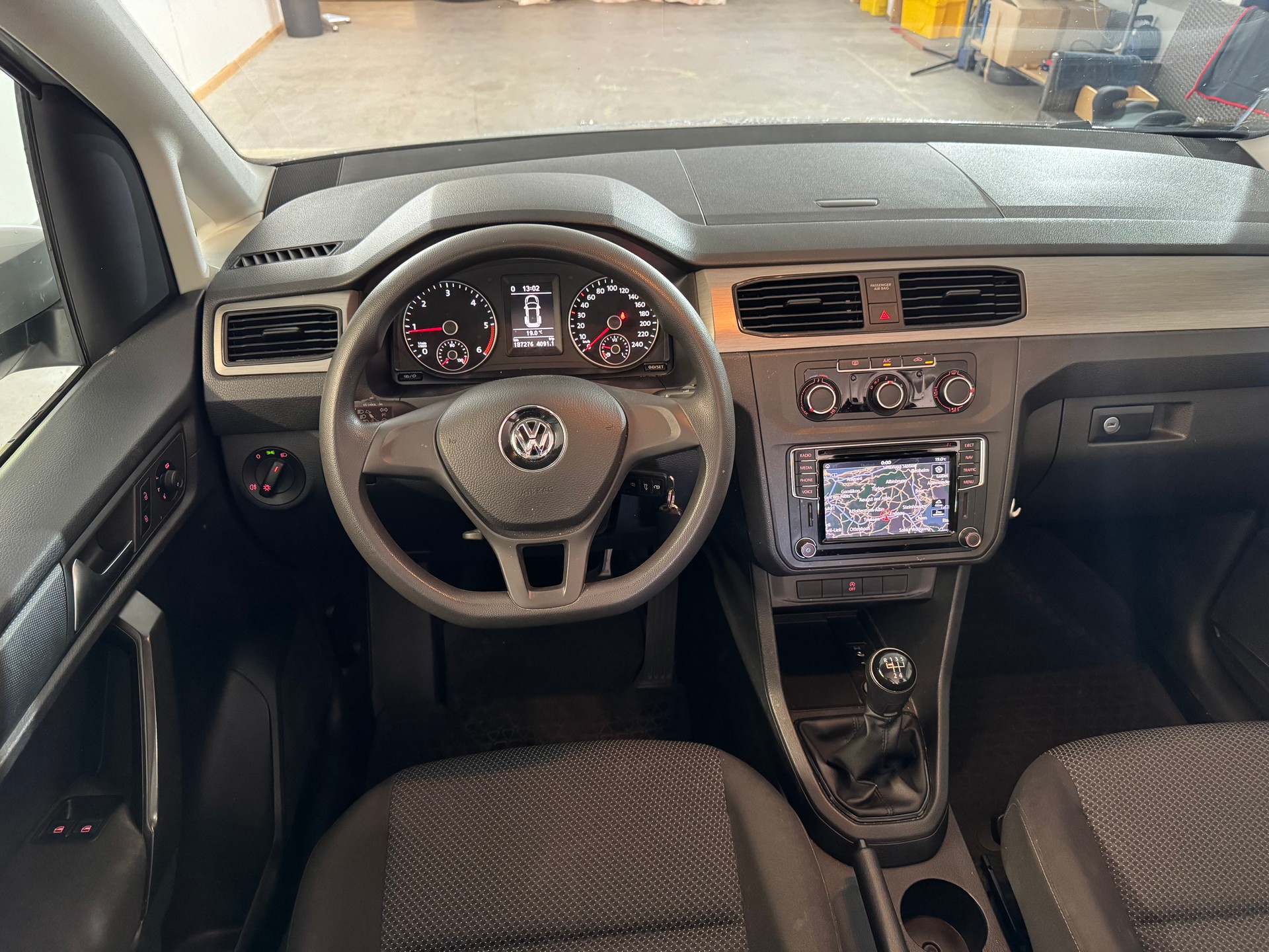 VW Caddy 2.0 TDI Family Beach-image-8