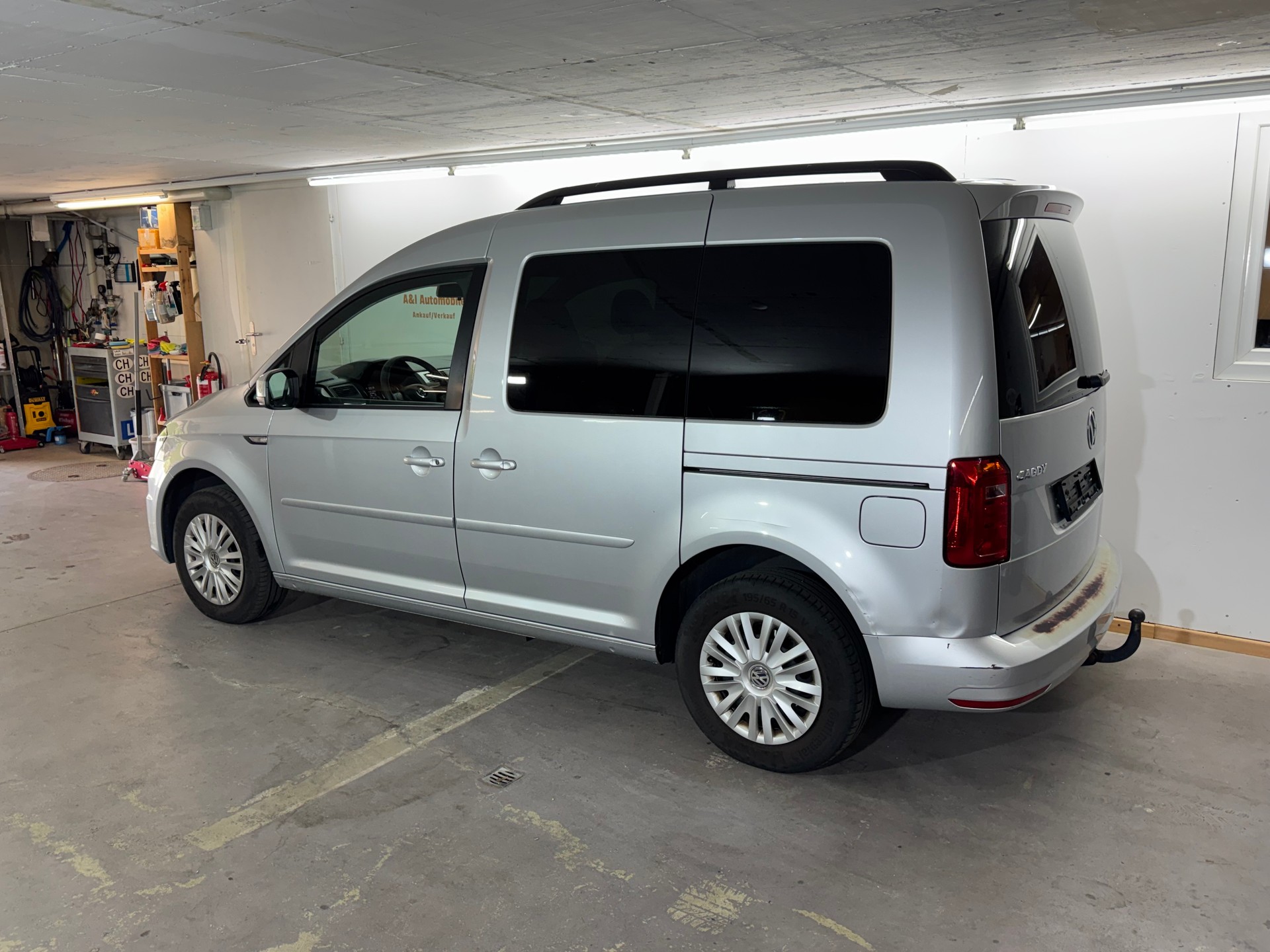 VW Caddy 2.0 TDI Family Beach-image-3