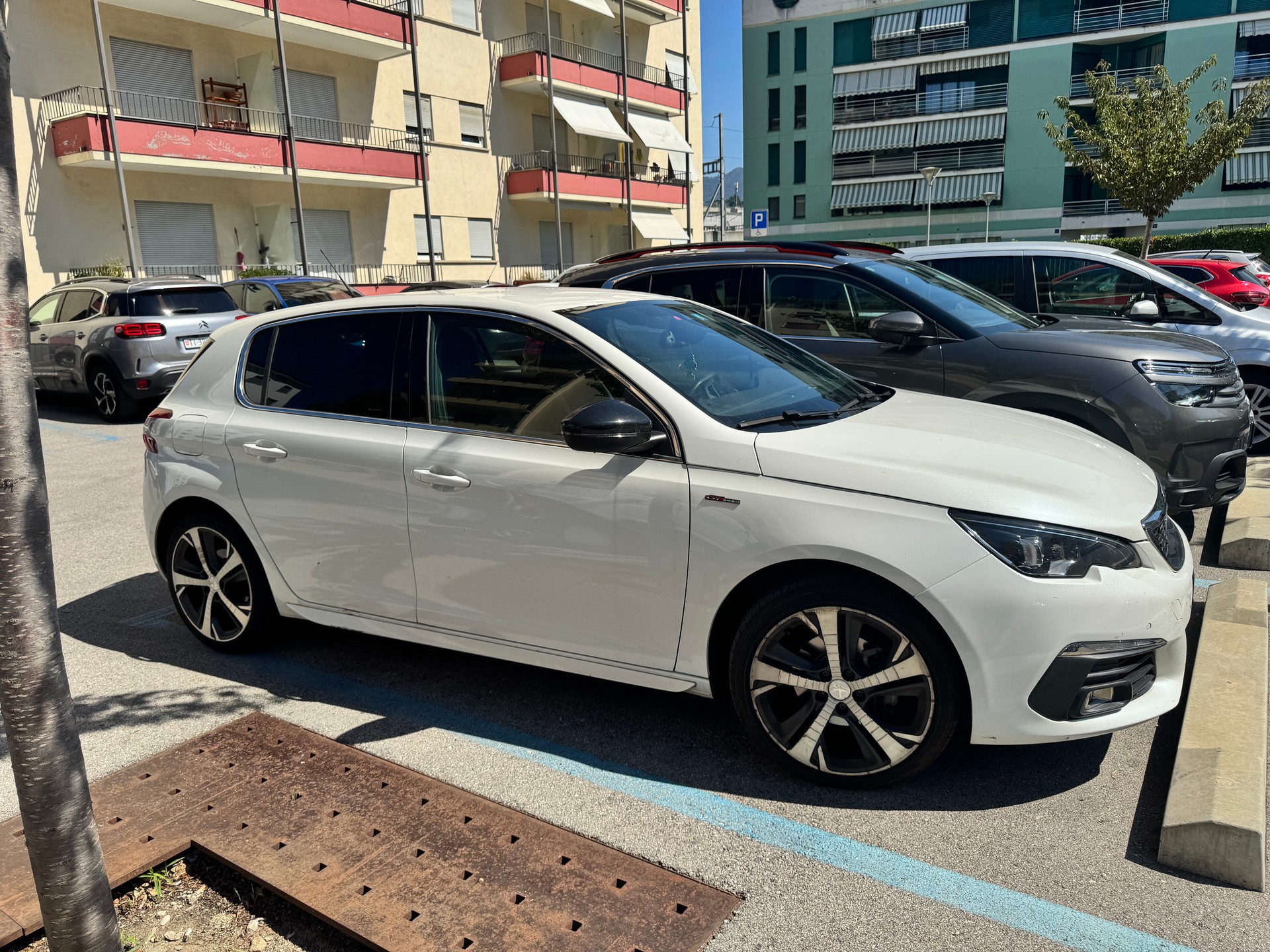 PEUGEOT 1.2 PureTech 130 GT Line S/S-image-5