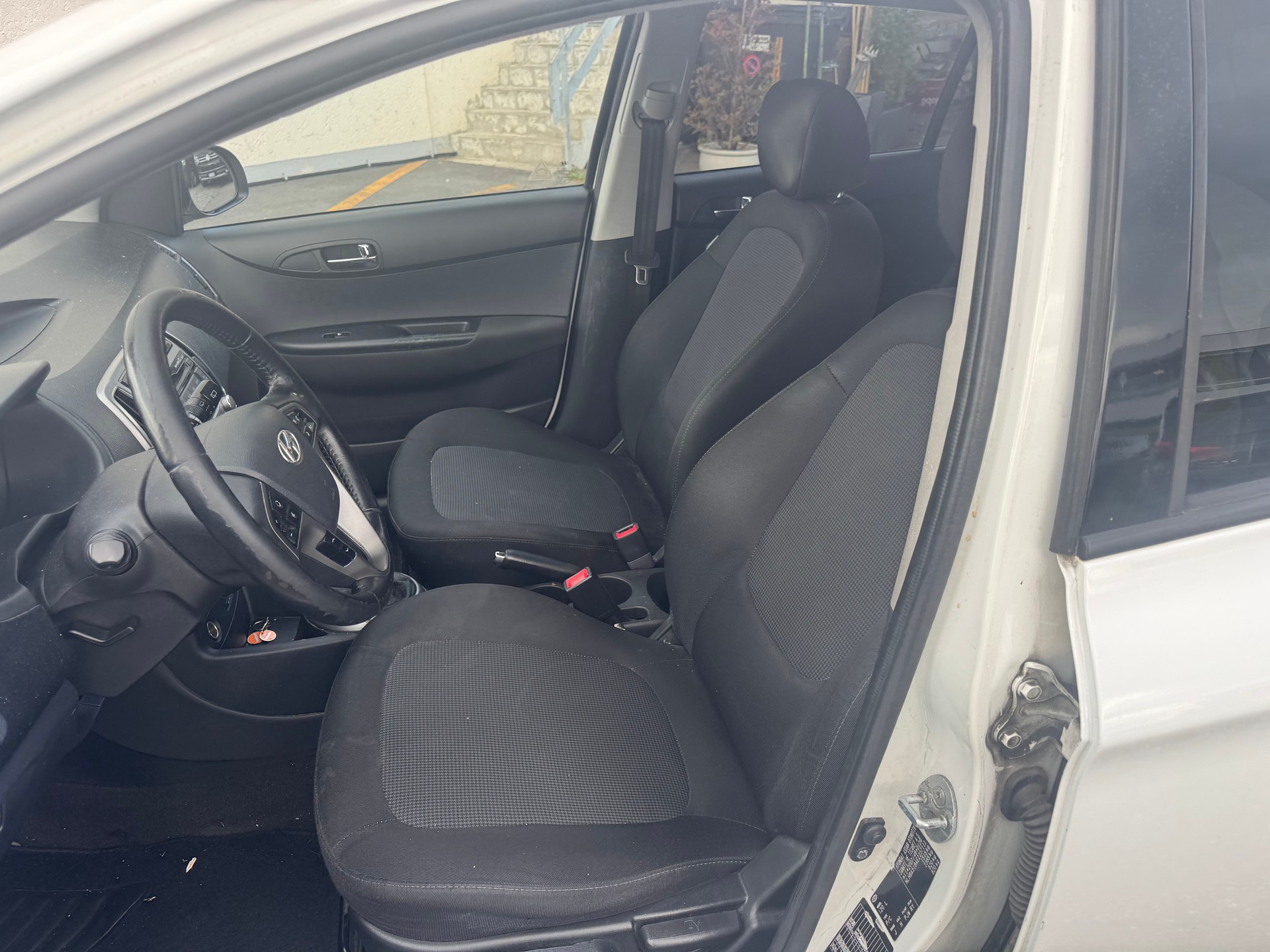 HYUNDAI i20 1.2 Comfort-image-10