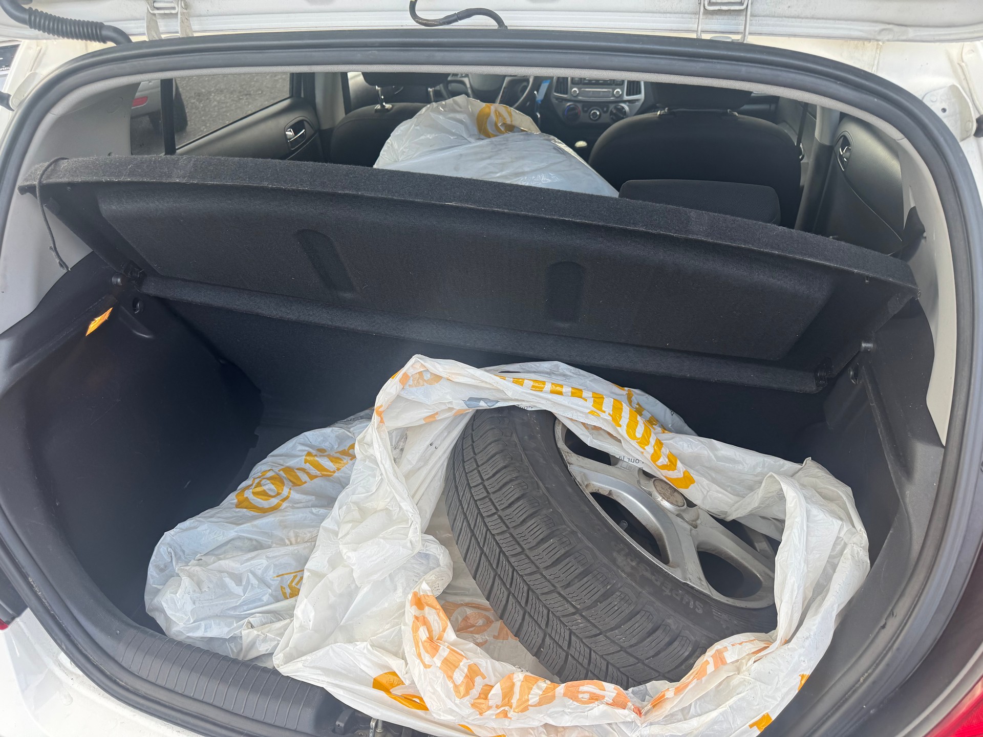 HYUNDAI i20 1.2 Comfort-image-6